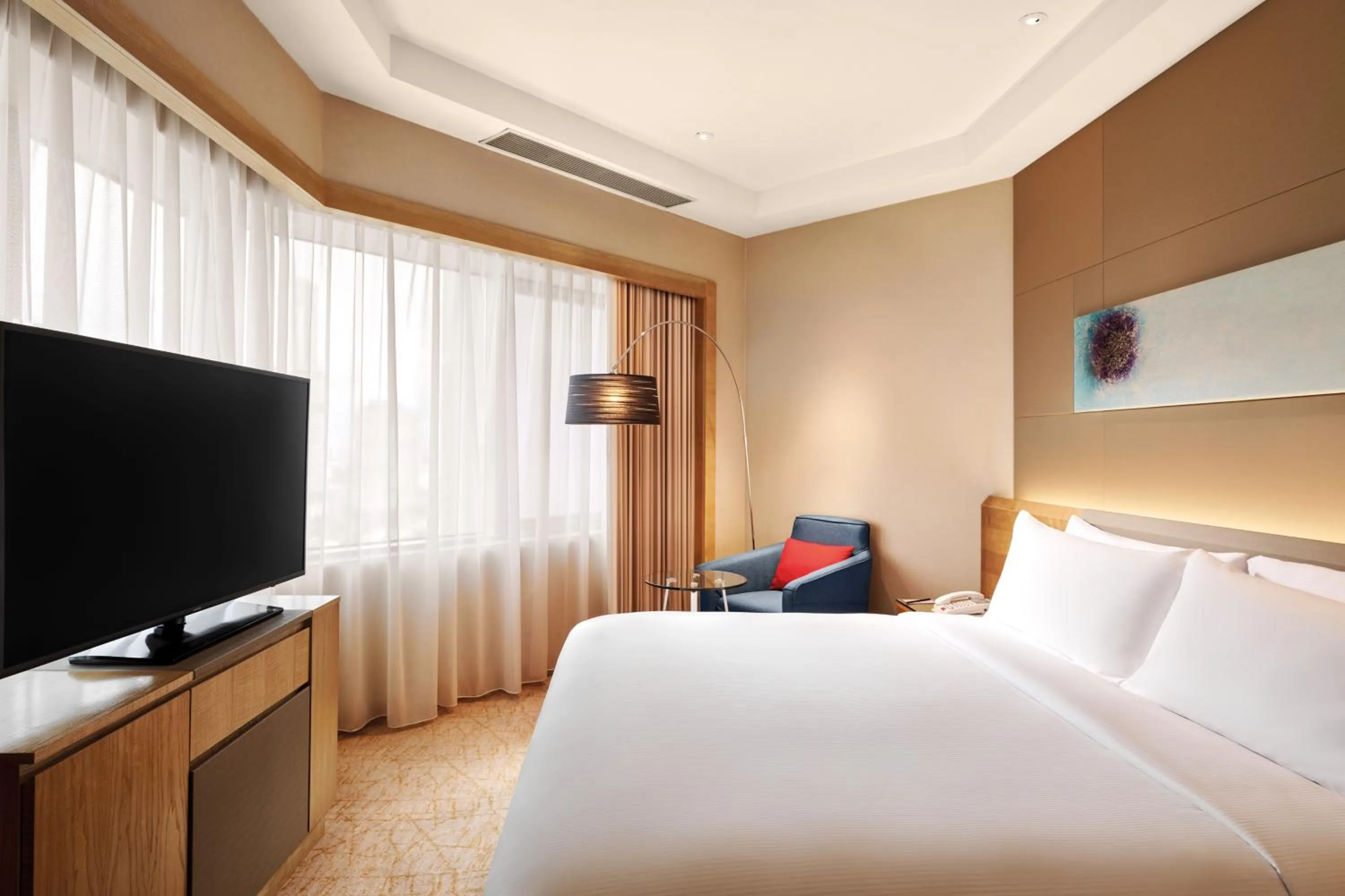 Bedroom, Bed in DoubleTree by Hilton Johor Bahru