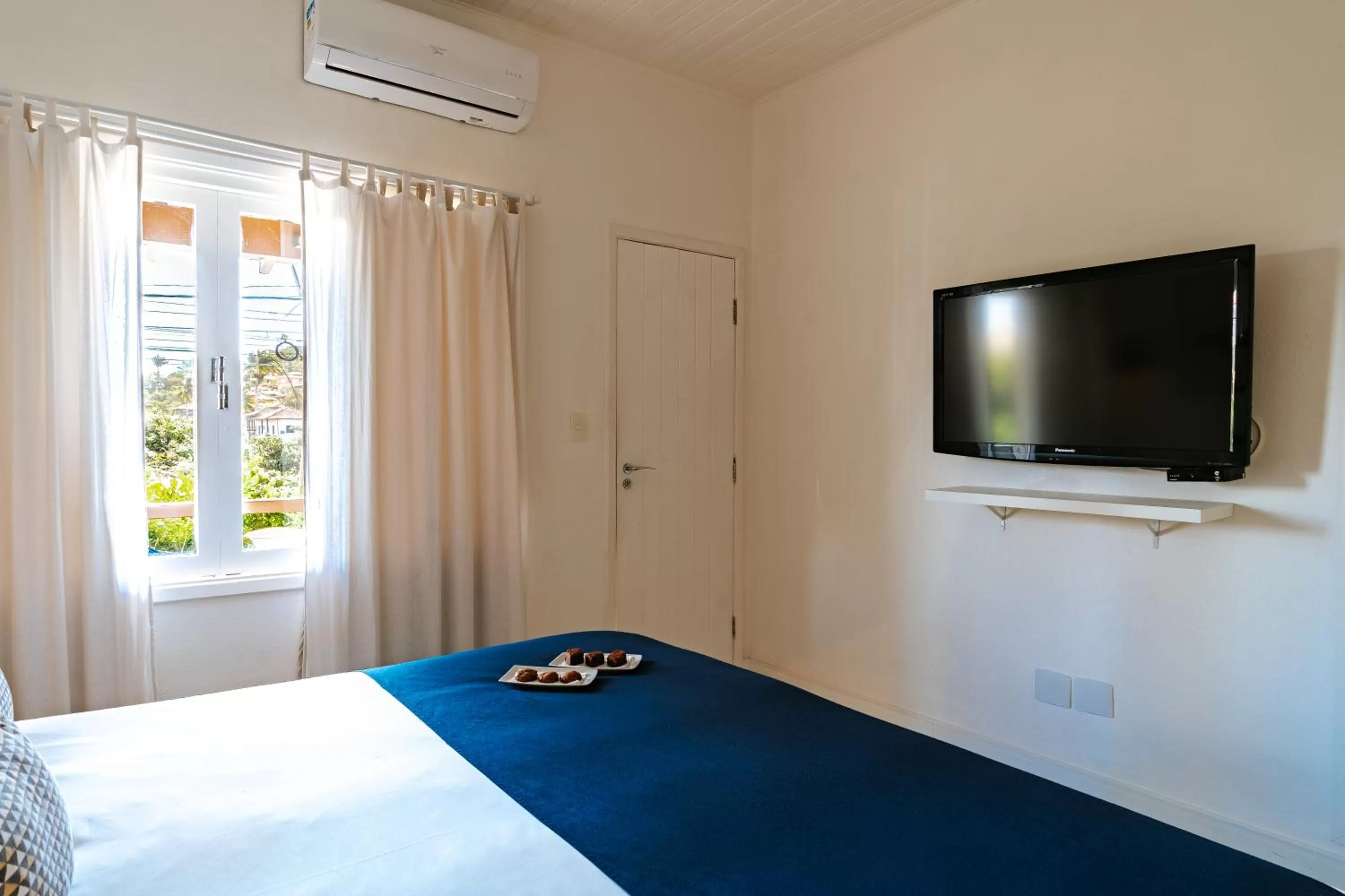 Bed in Jubarte Hotel by Insólito