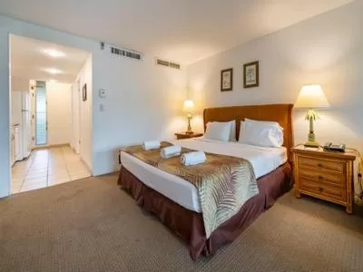 Bed in Kaanapali Maui at the Eldorado by OUTRIGGER
