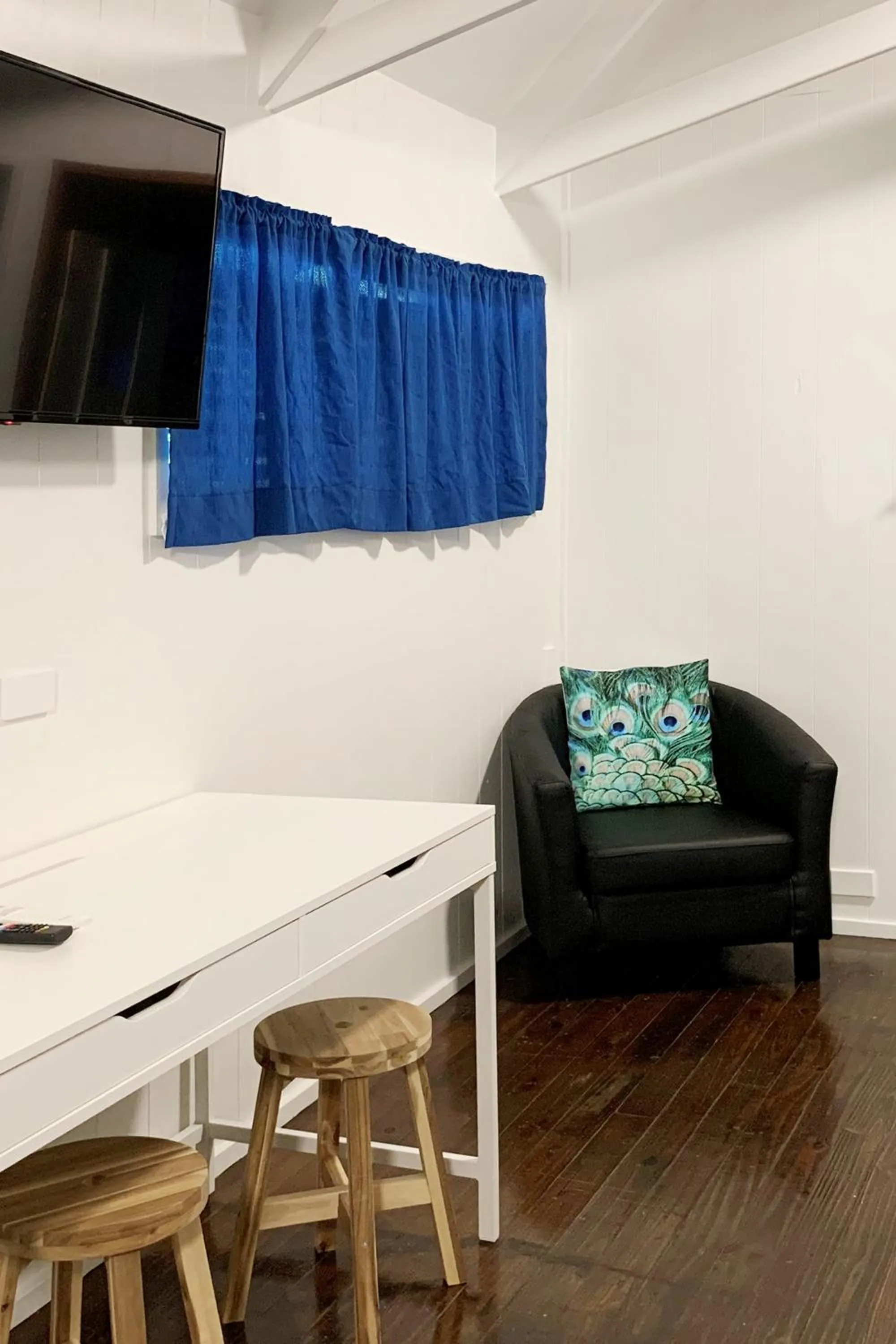 TV and multimedia in Airlie Beach Magnums - Adults Only