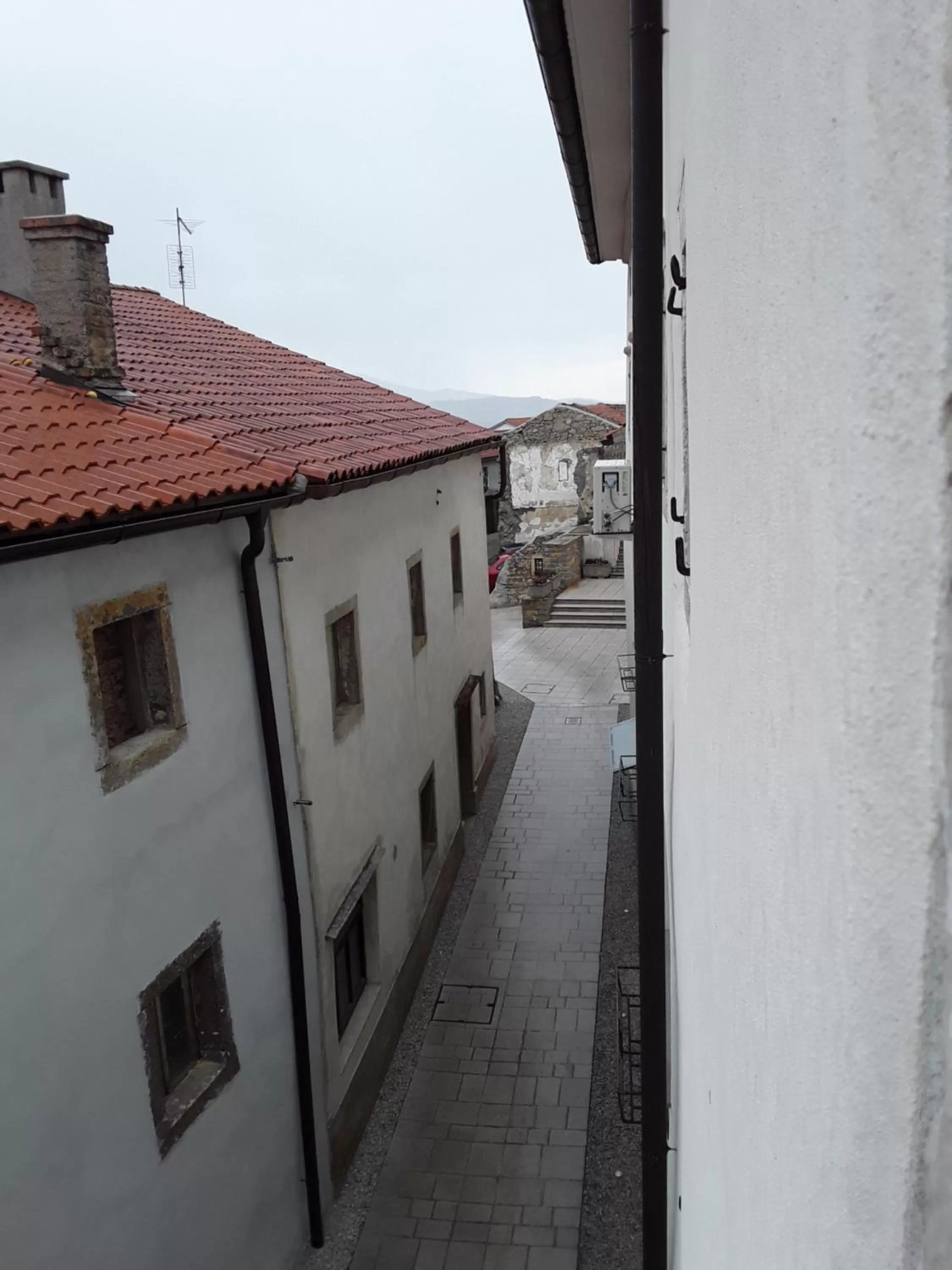 Neighbourhood in B & W KRIŽ