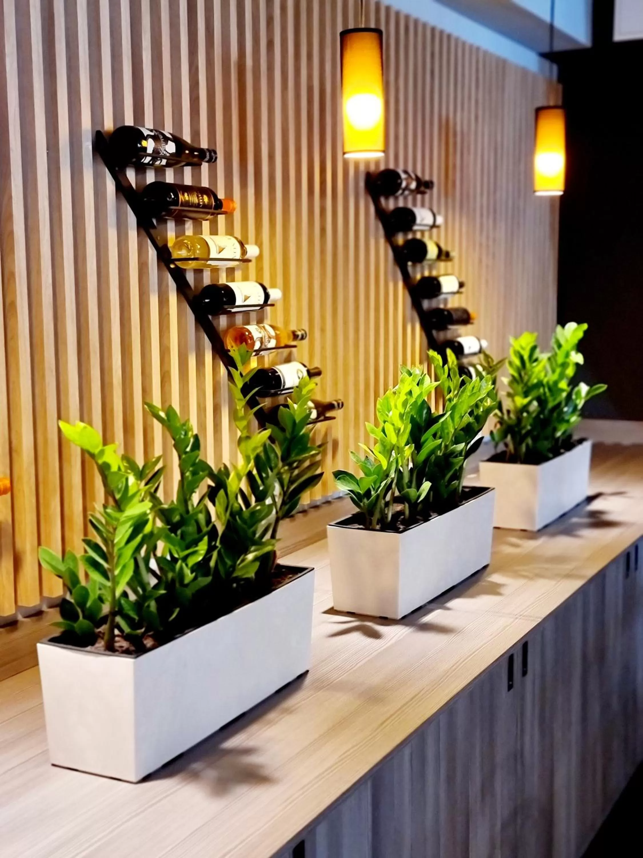 Restaurant/places to eat in Hit Hotel