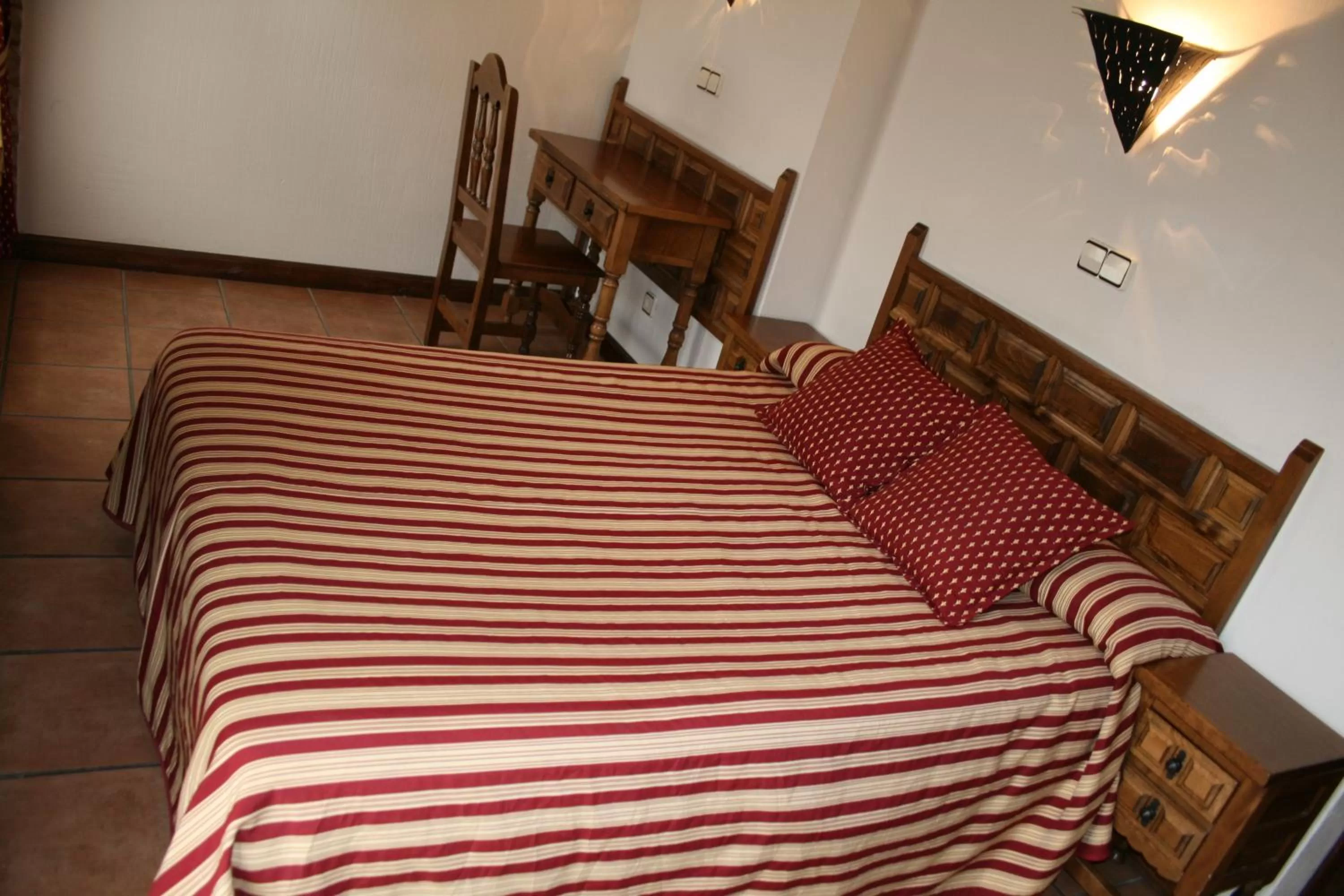 Photo of the whole room in Hotel Rural La Enoteca del Marques