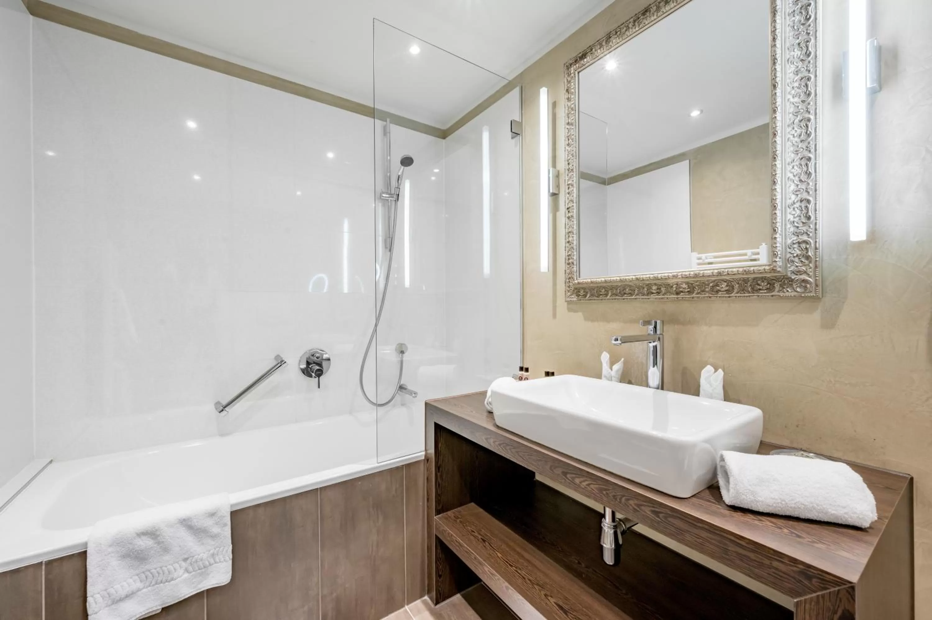 Bath in Natur & Spa Hotel Lärchenhof