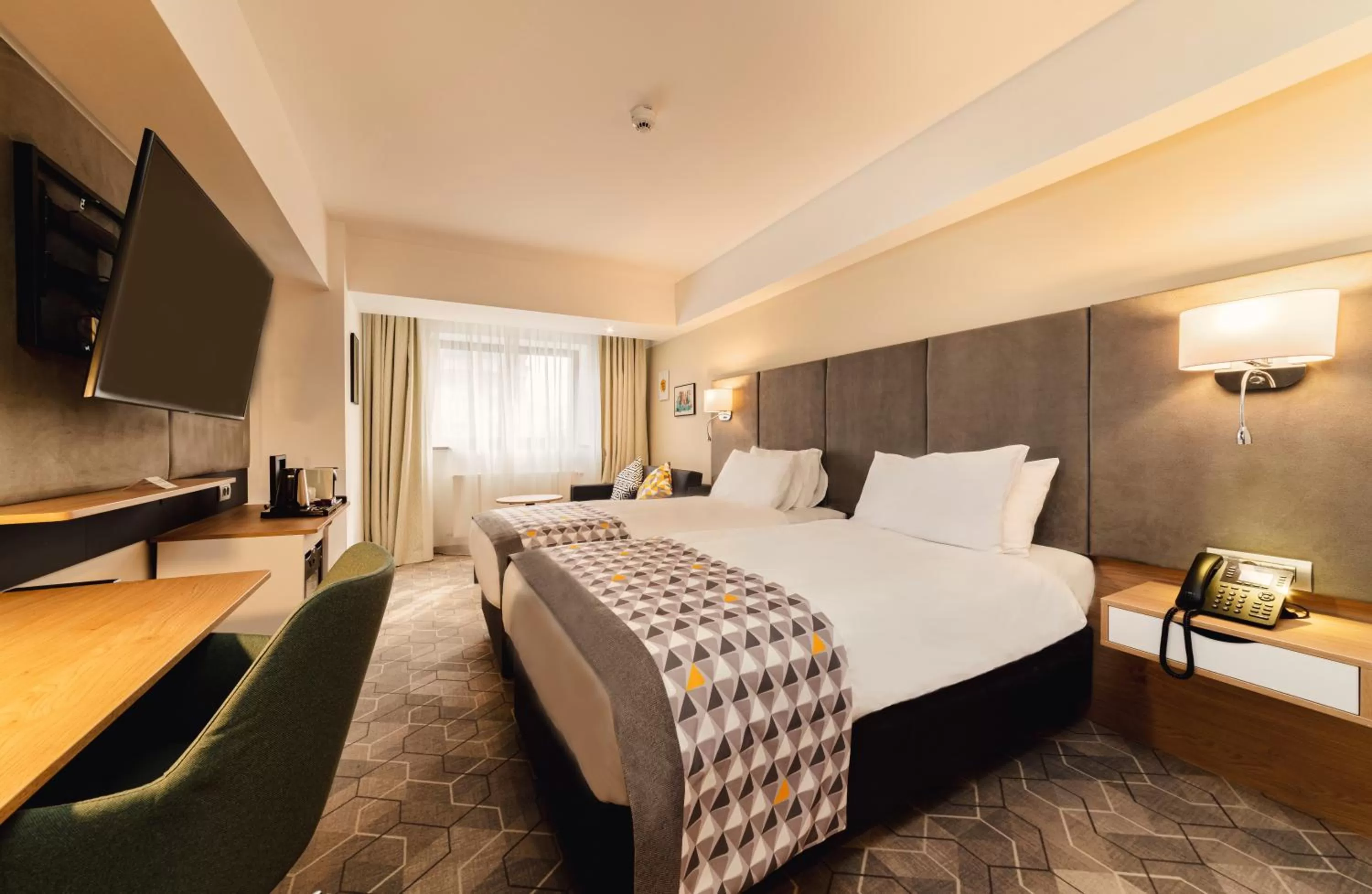Bed in Holiday Inn Bucharest - Times by IHG