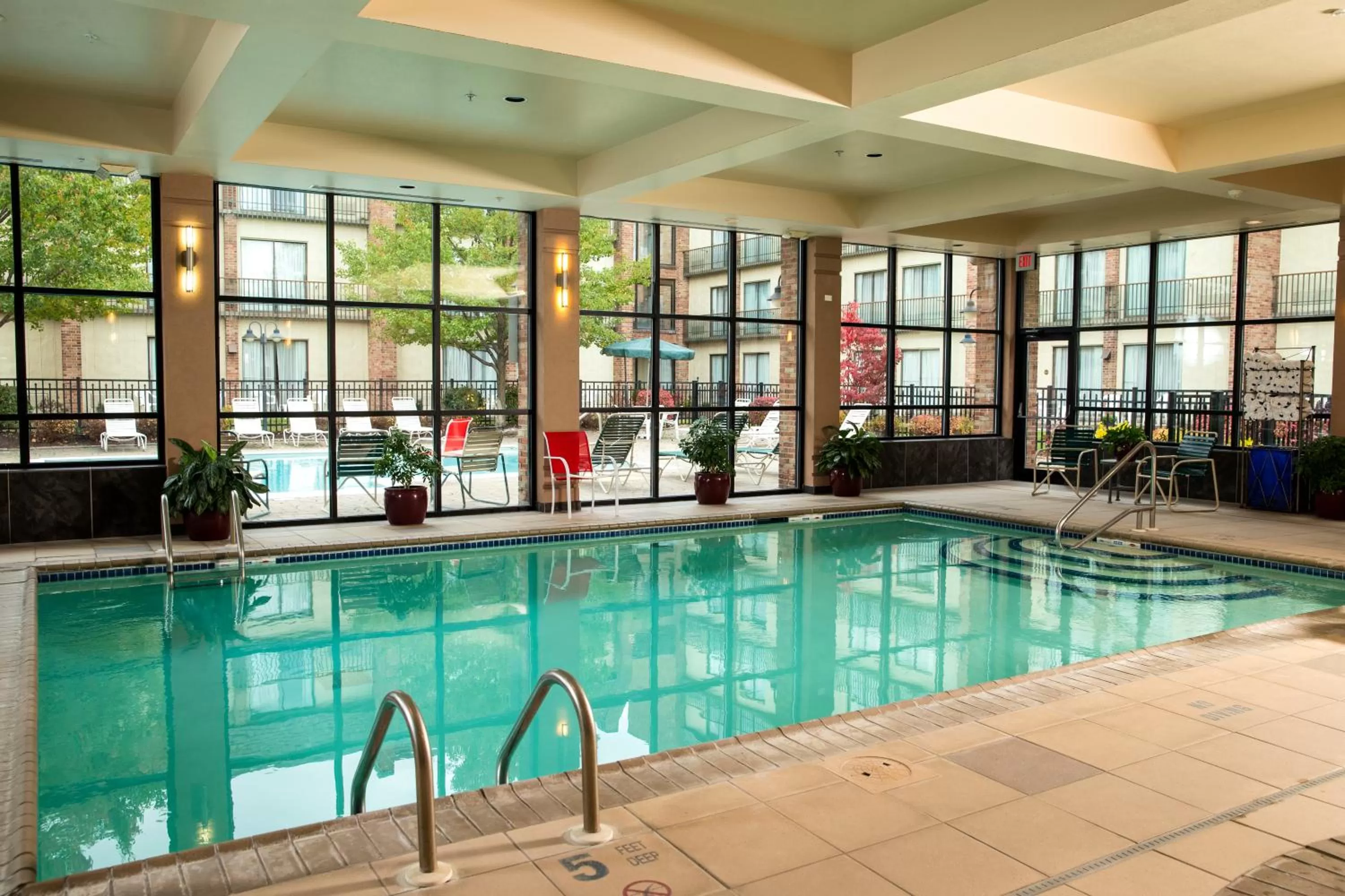 Swimming pool in RIT Inn & Conference Center