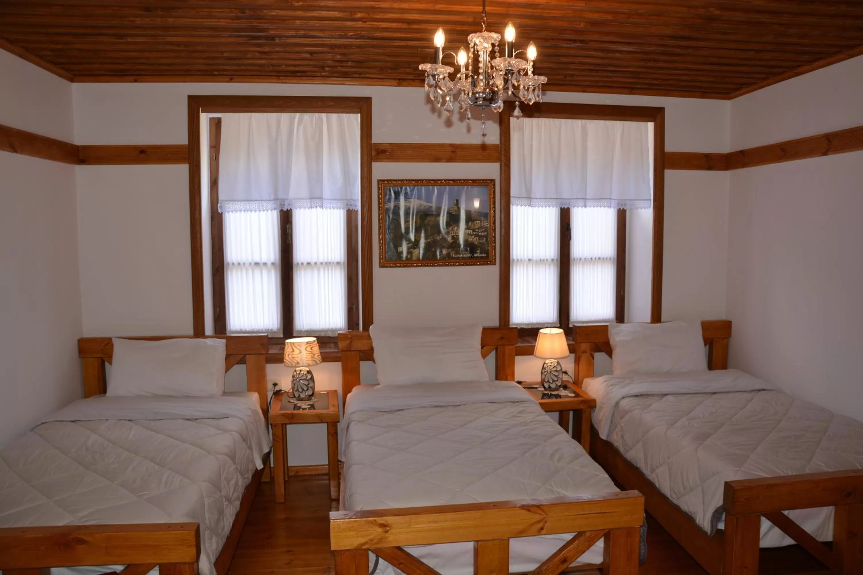 Triple Room with Bathroom - single occupancy in Hotel Bebej Tradicional