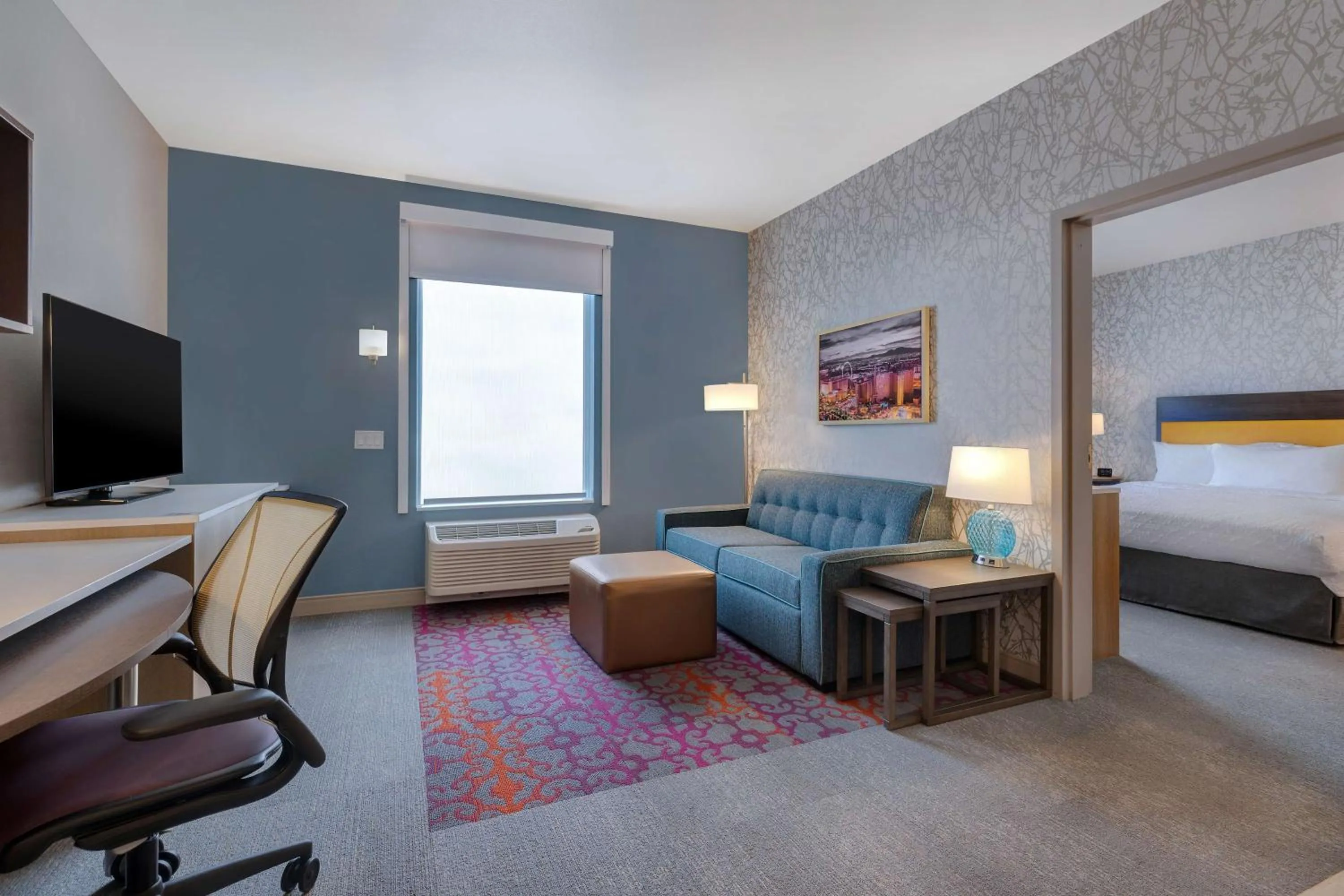 Living room, Bed in Home2 Suites By Hilton Las Vegas Southwest I-215 Curve