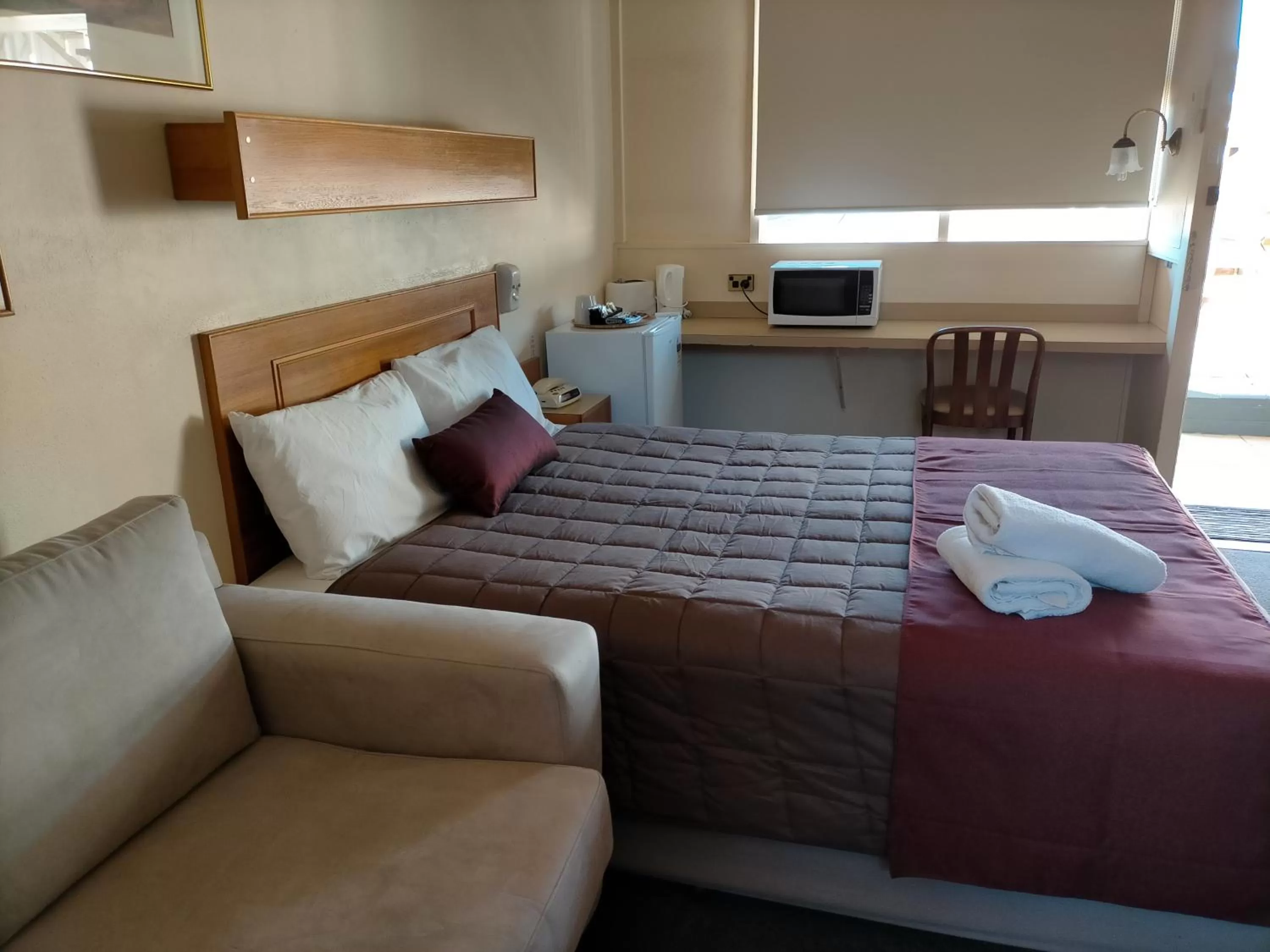Photo of the whole room, Bed in Country Motor Inn