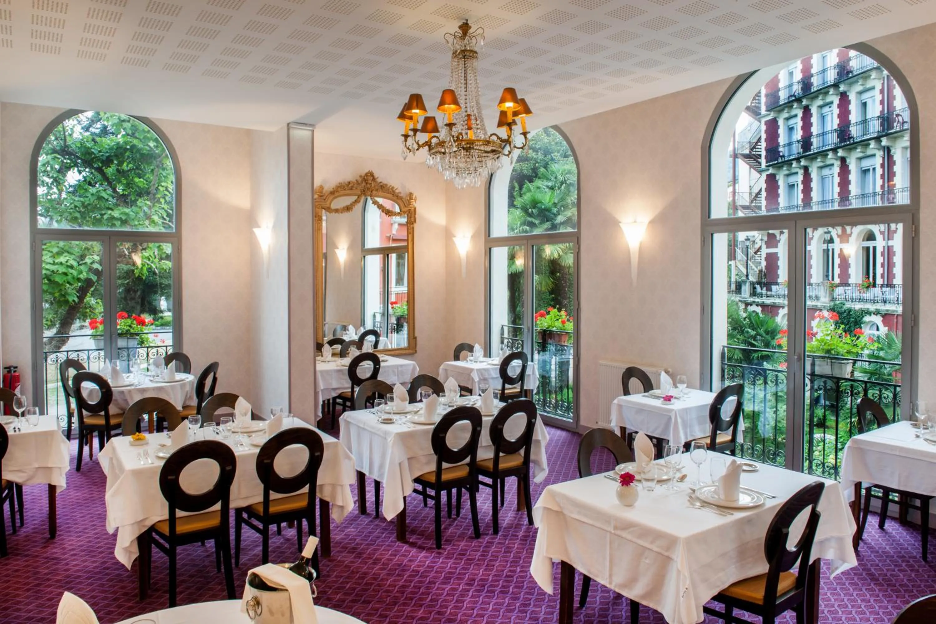 Restaurant/places to eat in Grand Hotel Gallia & Londres