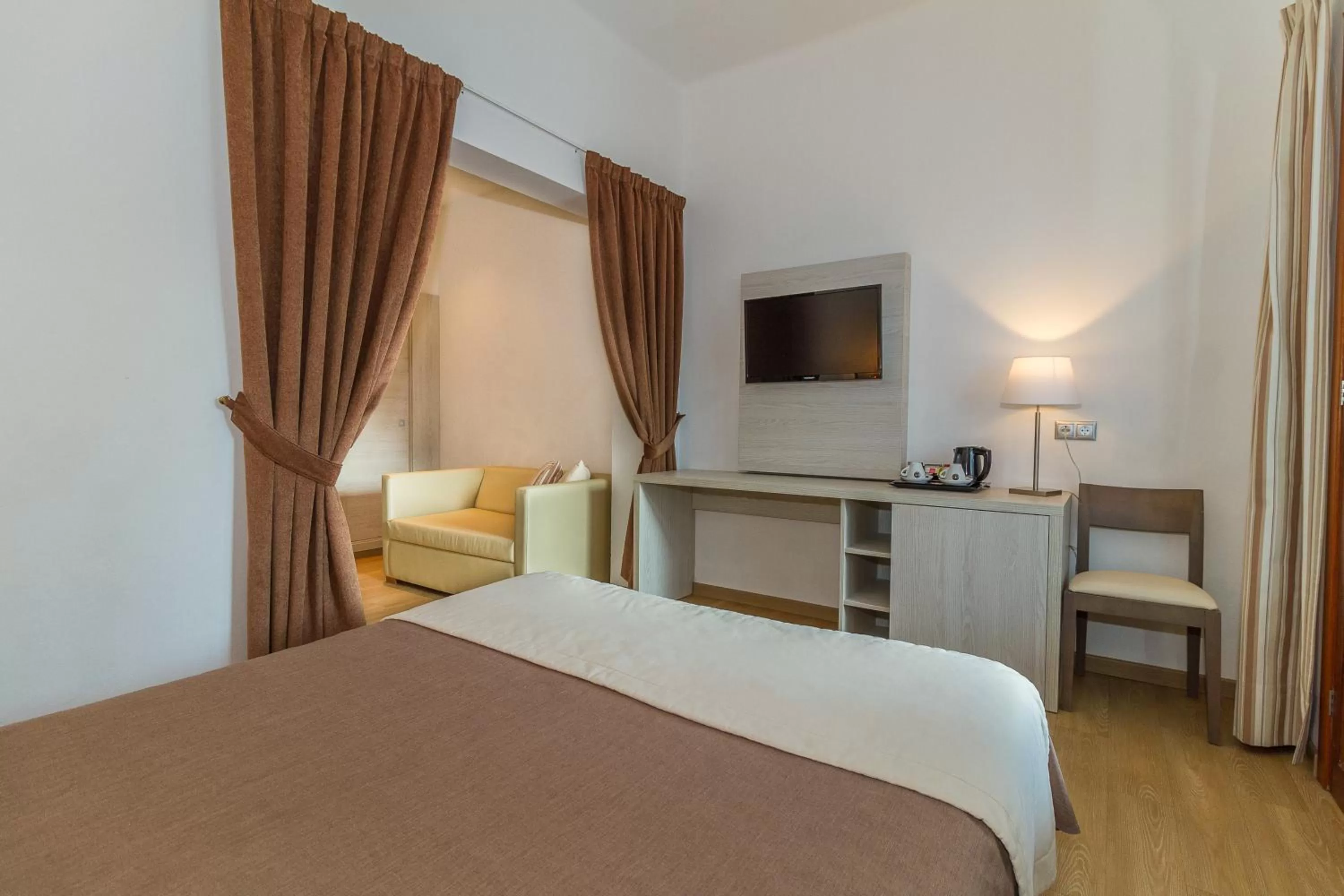 Photo of the whole room, Bed in Eix Alcudia Hotel Adults Only