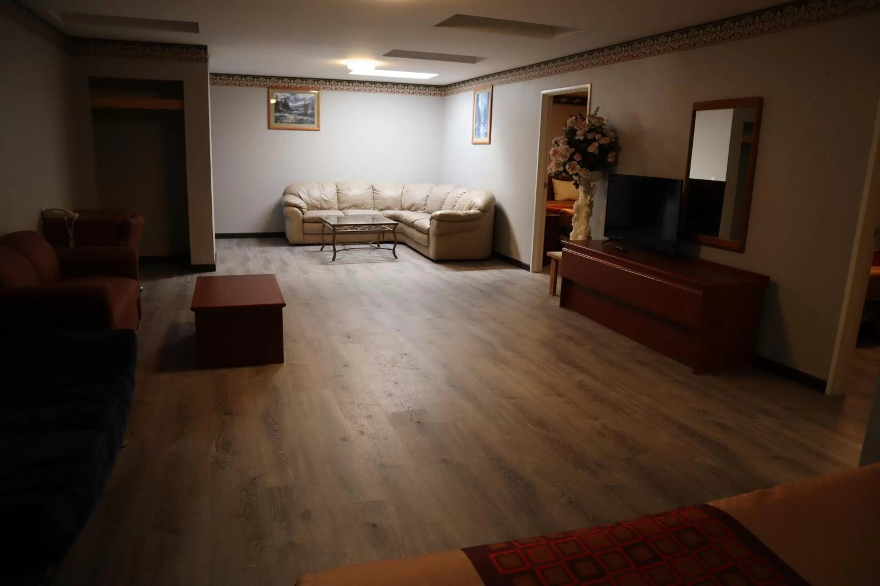 Bed in Express Inn & Suites Eugene