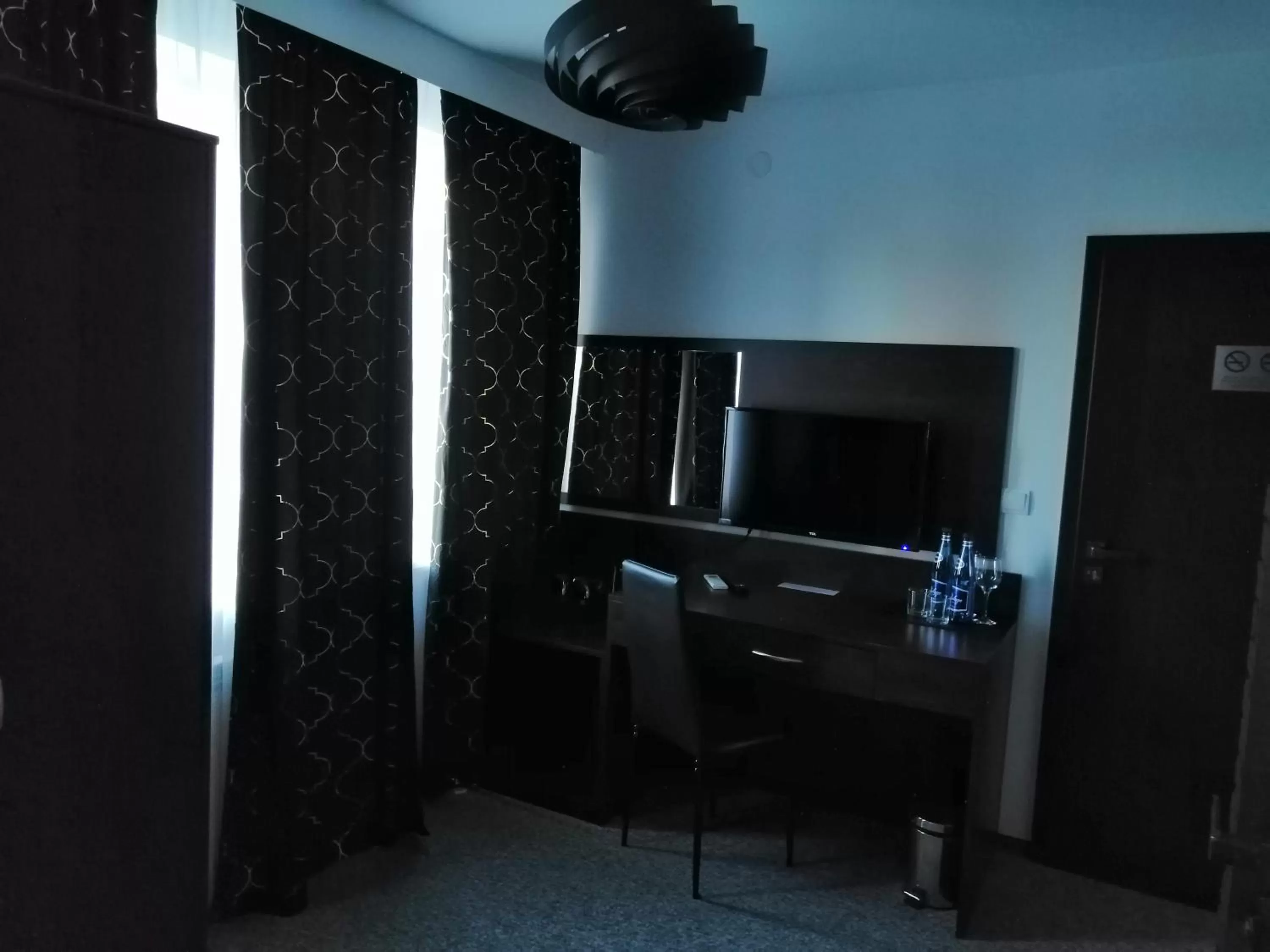 Communal lounge/ TV room, TV/Entertainment Center in Pensjonat Sandomierski