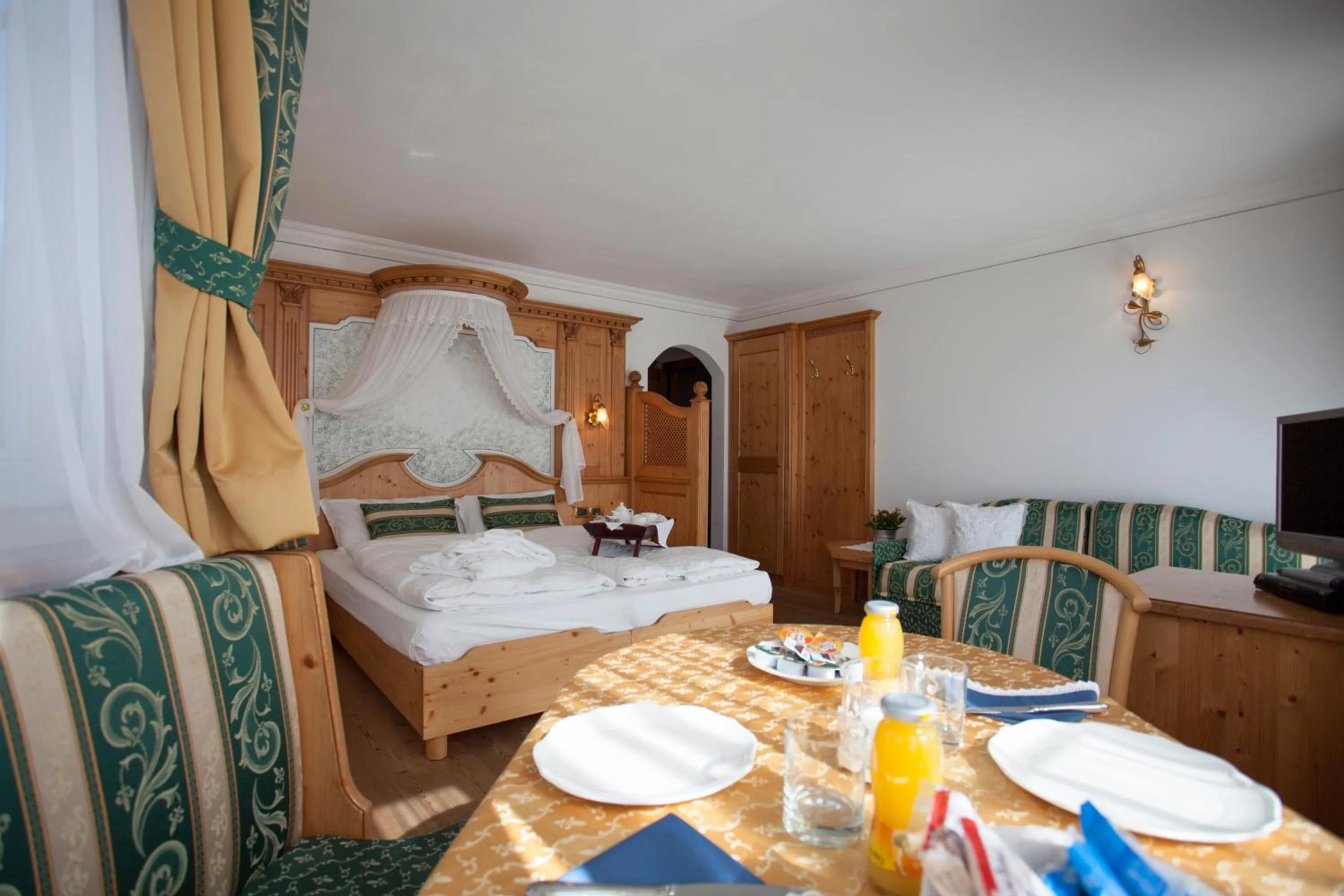 Photo of the whole room, Bed in Hotel Chalet all'Imperatore