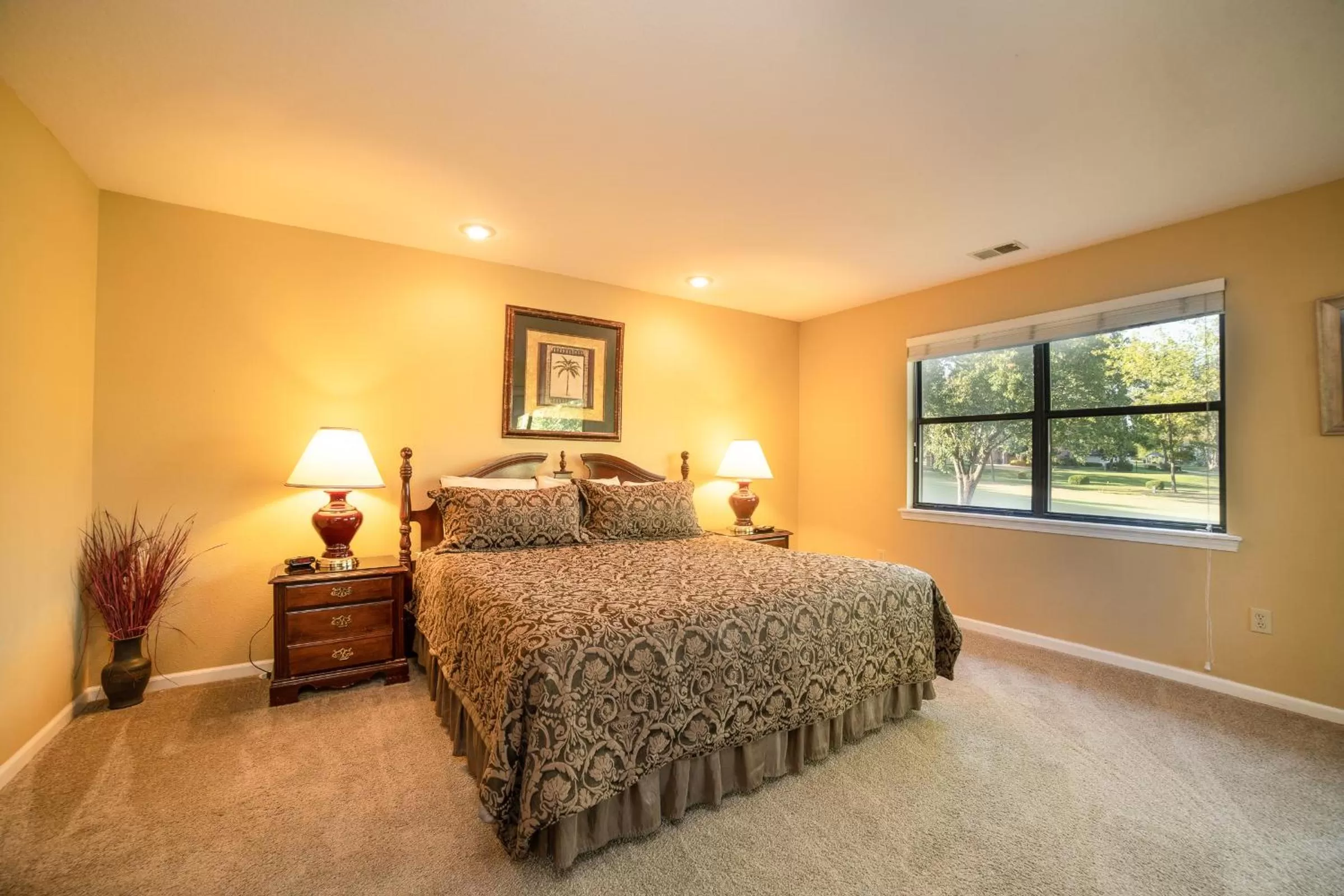 Bed in Pointe Royale Golf Resort