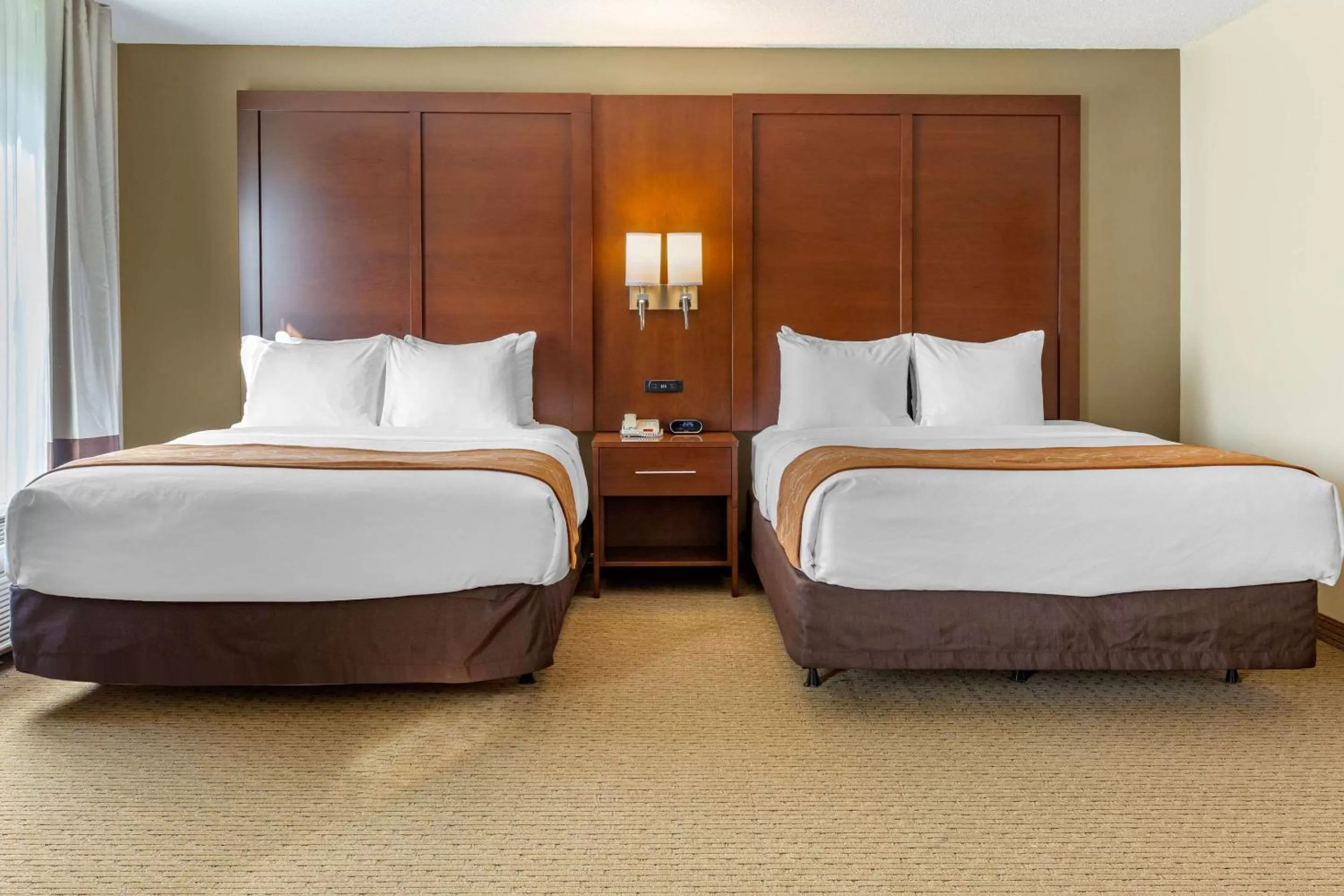 Bedroom, Bed in Comfort Suites Lancaster Amish Country