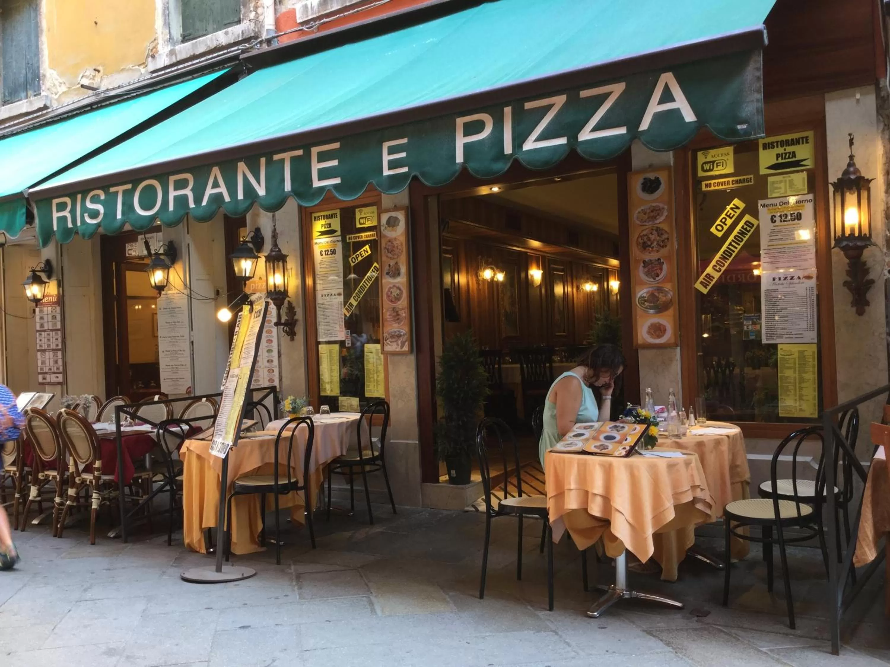 Restaurant/places to eat in Antico Panada