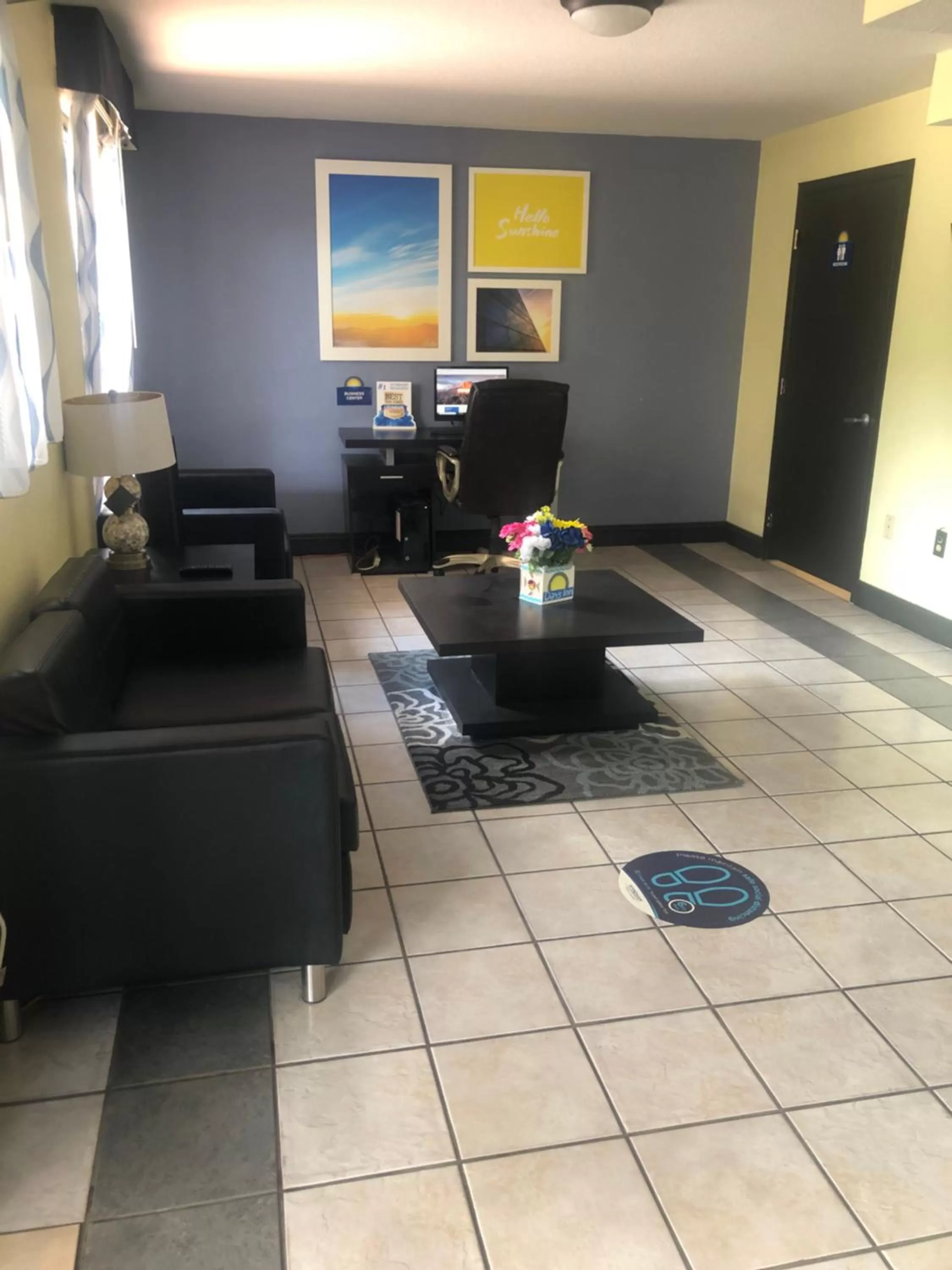Lobby or reception, Seating Area in Days Inn by Wyndham Lake City I-10