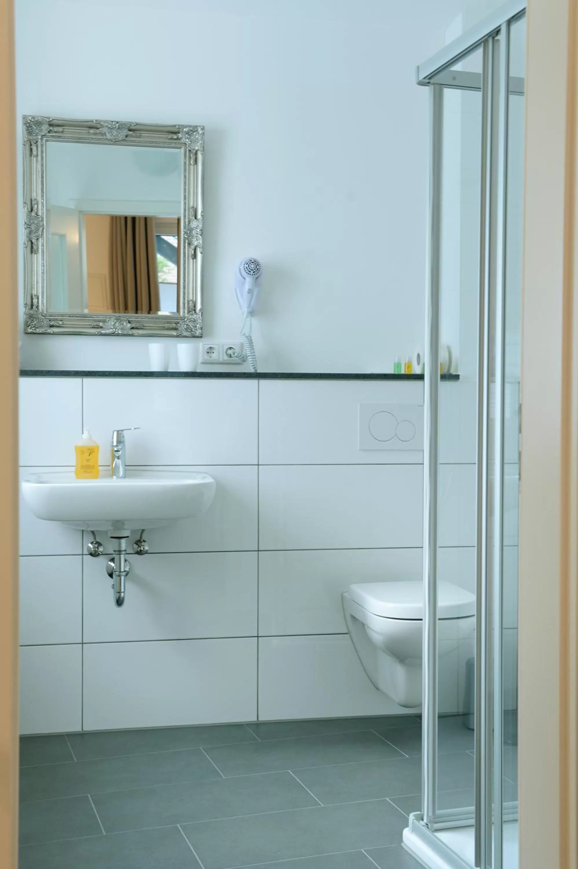 Bathroom in Bed & Breakfast Meerbusch