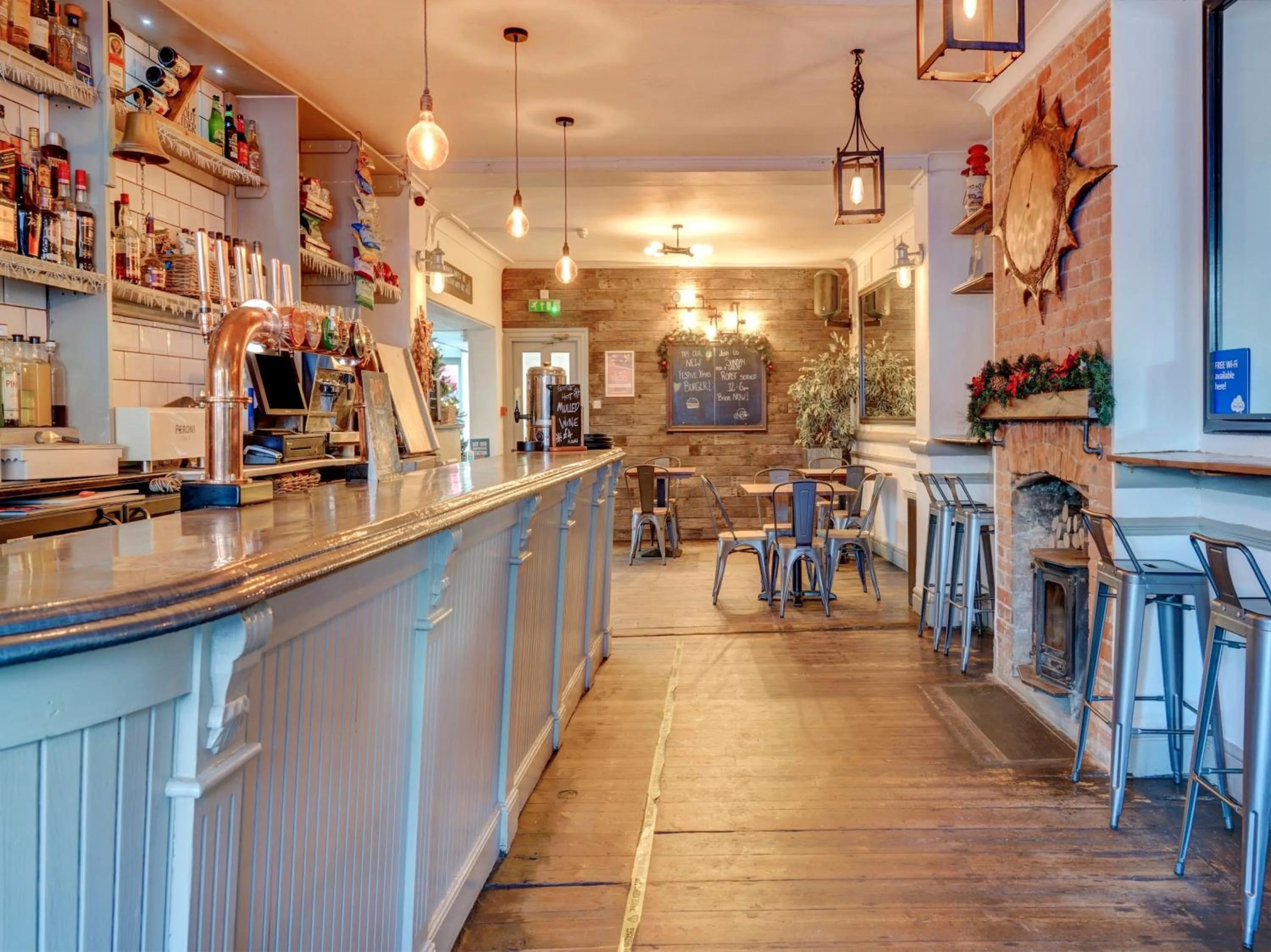 Lobby or reception in George & Dragon Inn