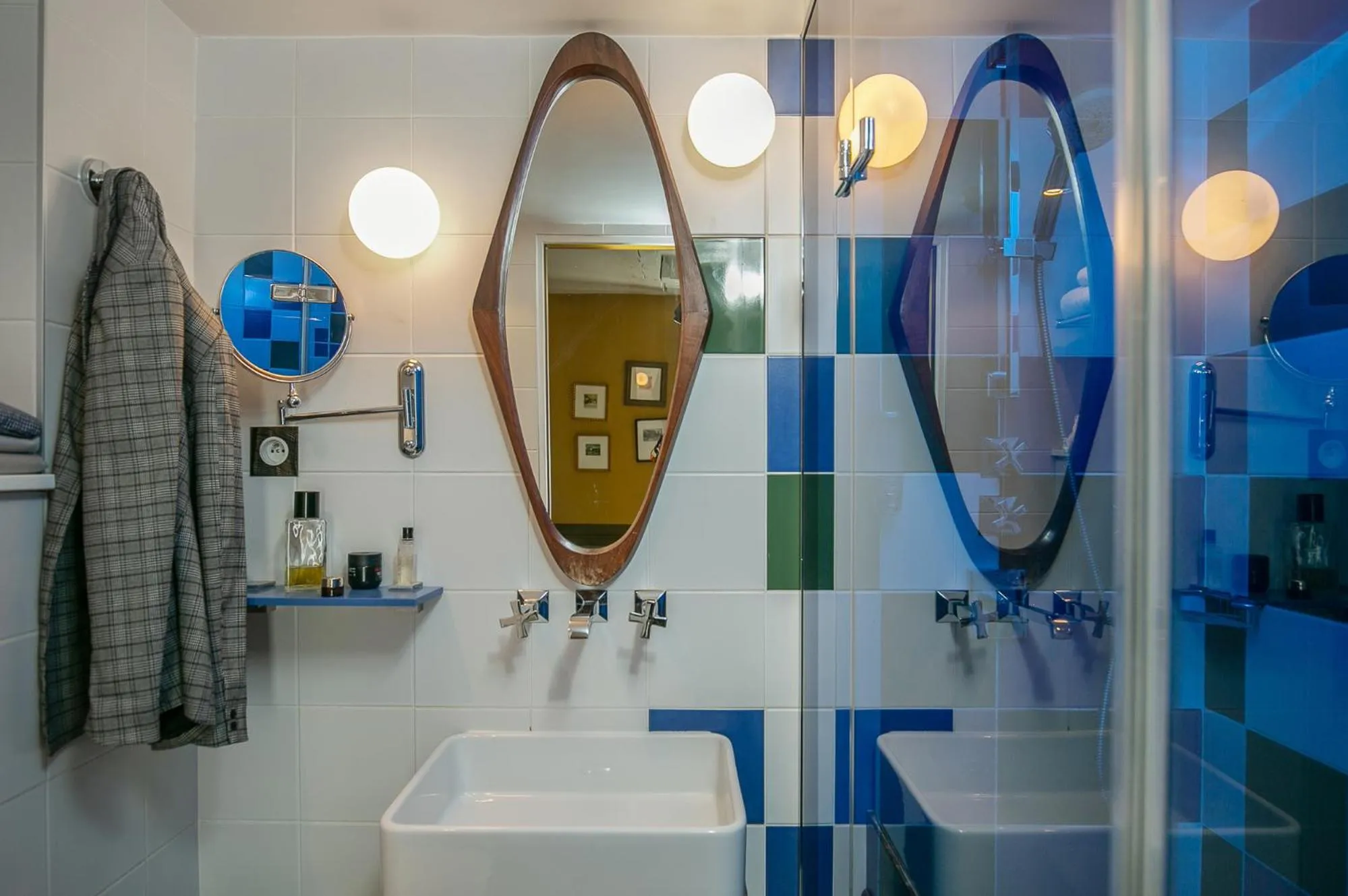 Photo of the whole room in Hôtel Crayon