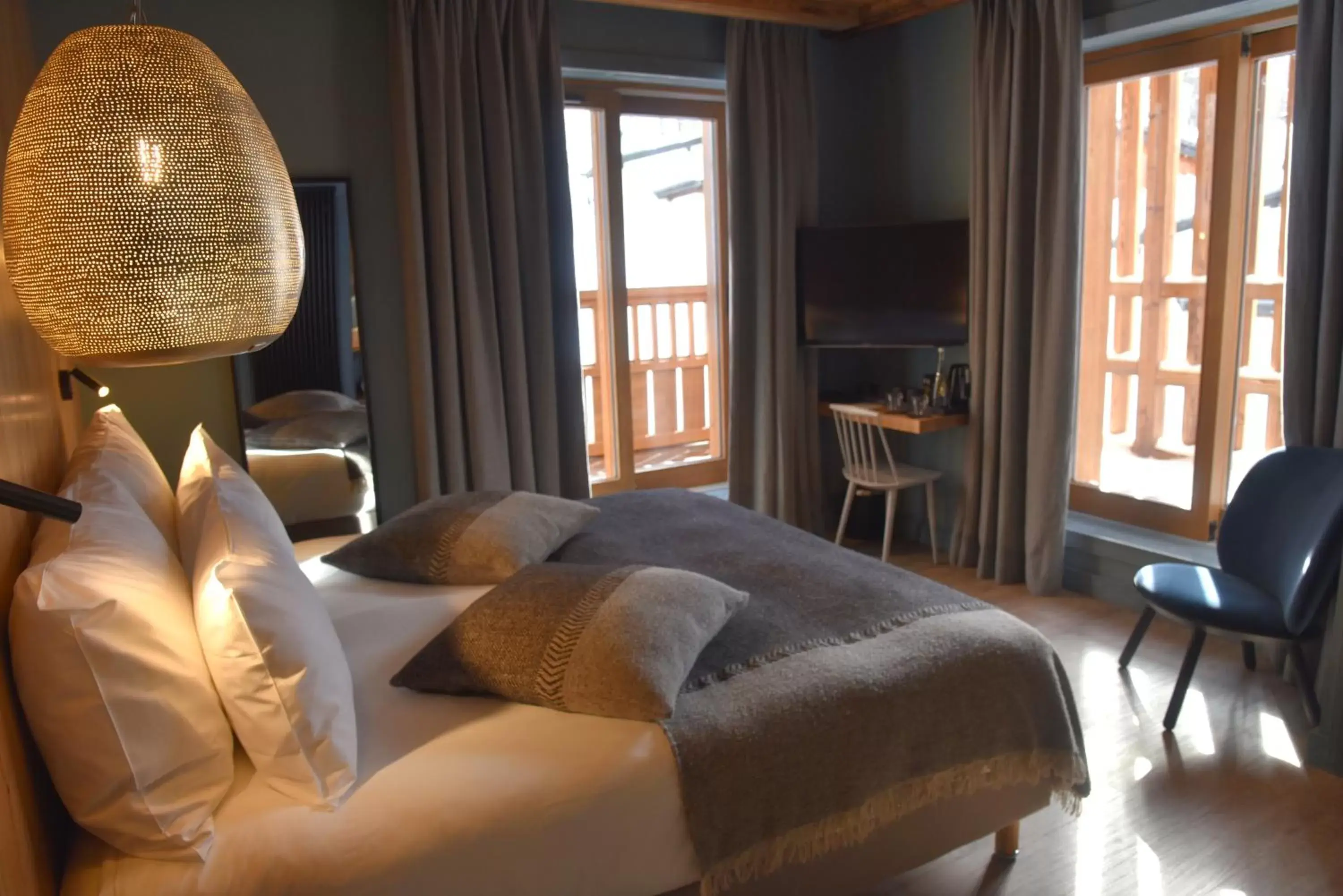 Deluxe Double Room in Hotel MONT-BLANC VAL D'ISERE Deluxe Double Room in Hotel MONT-BLANC VAL D'ISERE