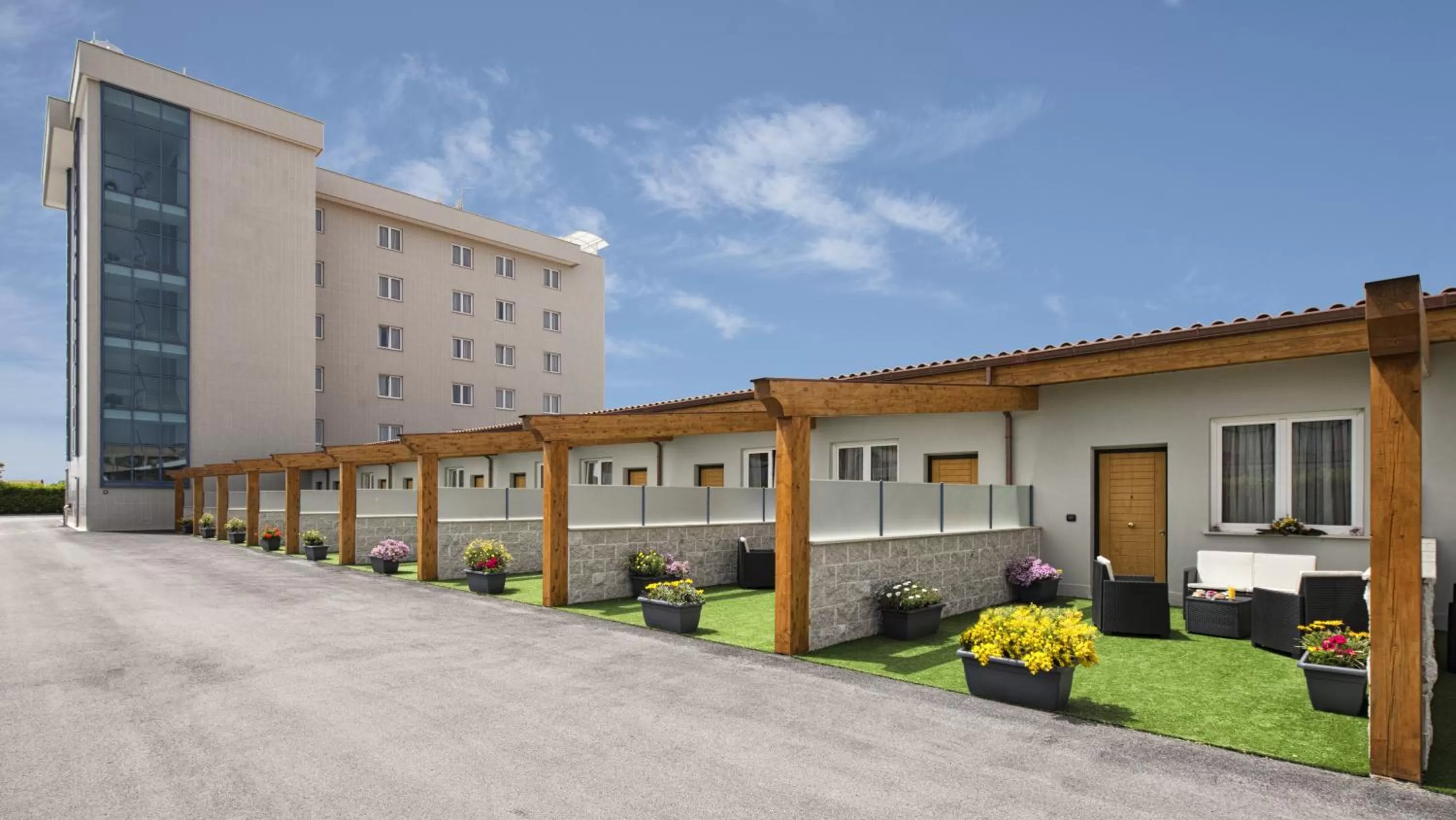 Property building in Simon Hotel