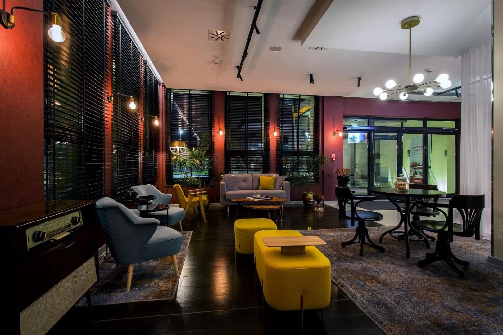 Seating area in Qubus Hotel Gdańsk