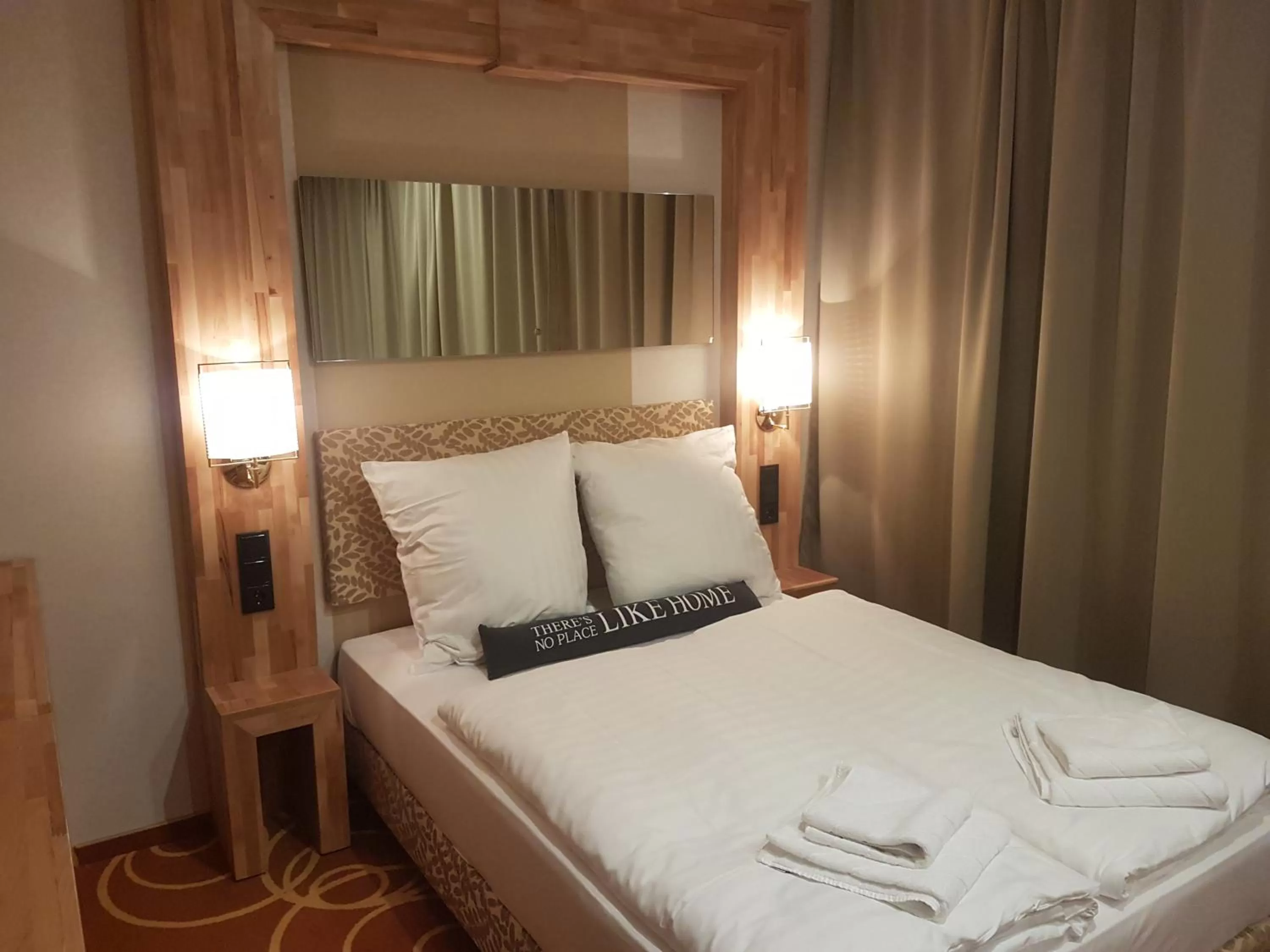 Bed in Elbgalerie Hotel