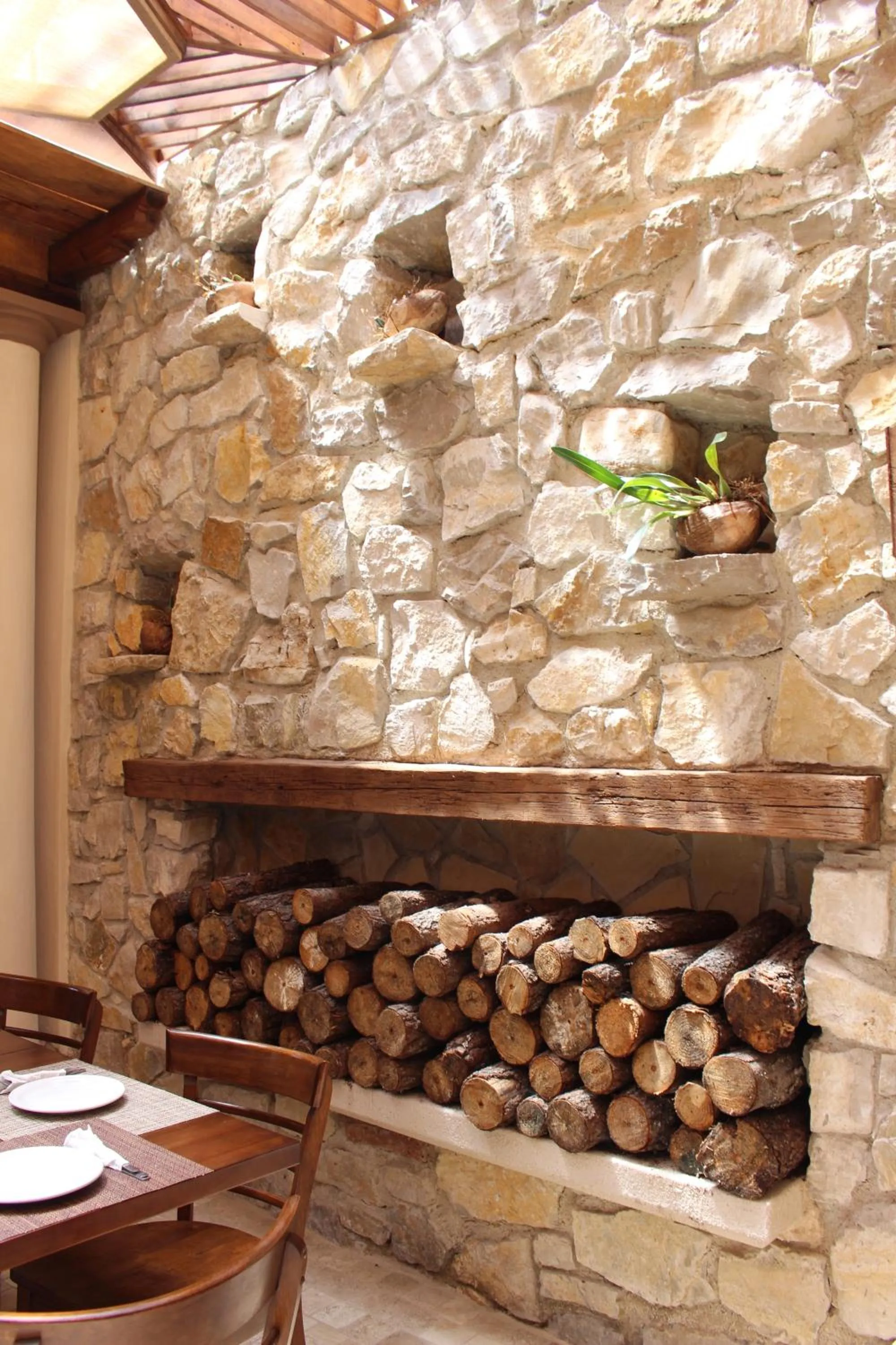 Restaurant/places to eat in La Estancia