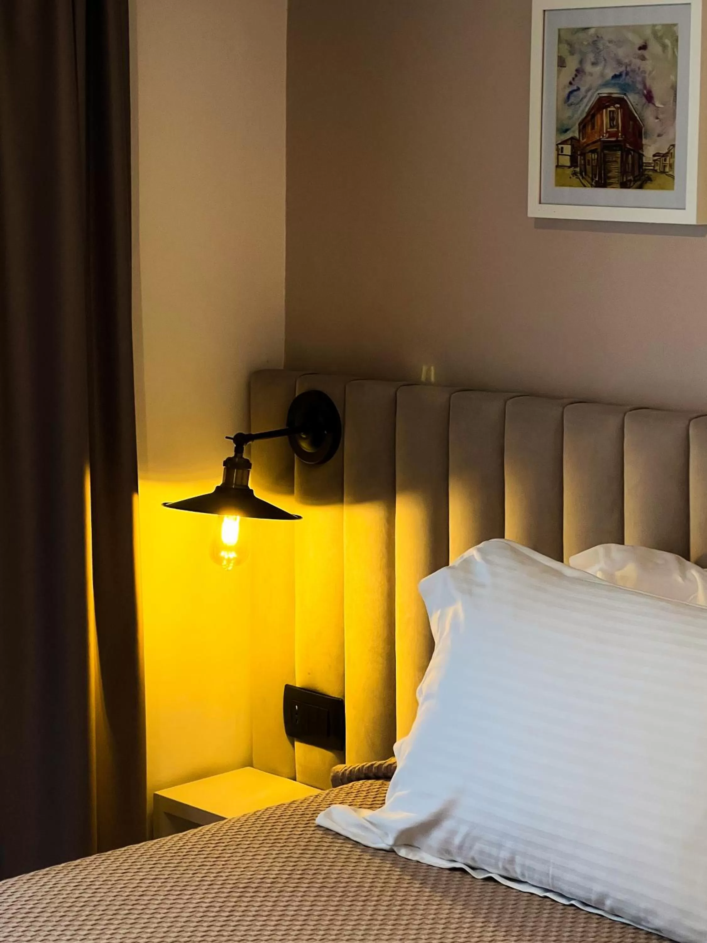 Night, Bed in Oda Hotel Tirana