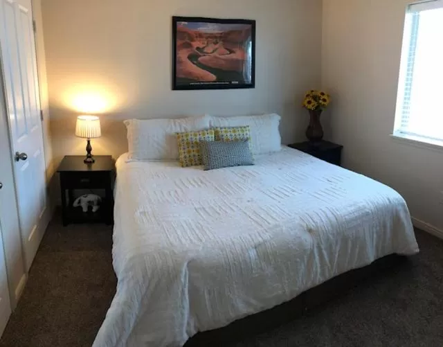 Bed in Cedar Canyon Condos