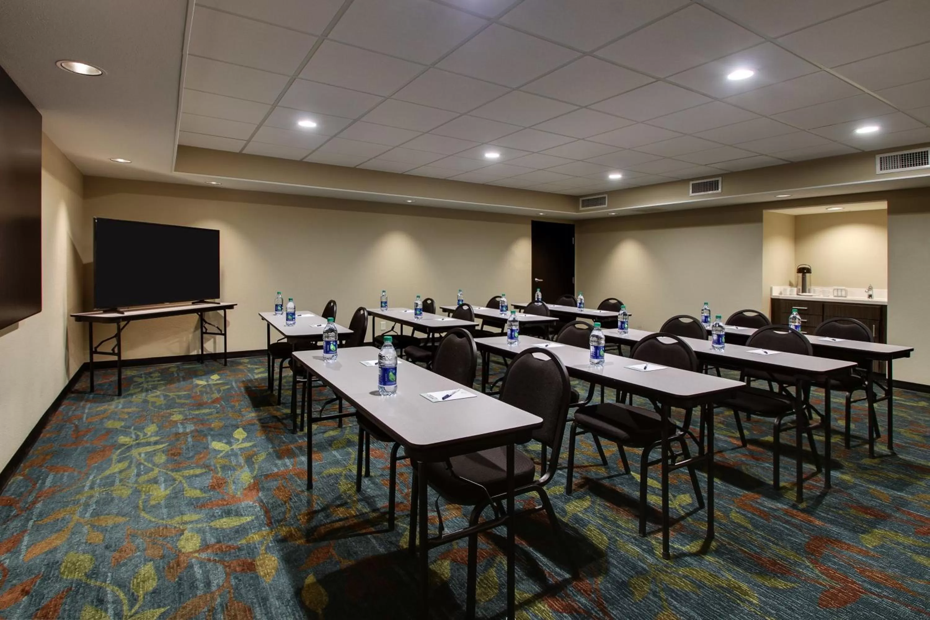 Meeting/conference room in Candlewood Suites - Wichita East by IHG
