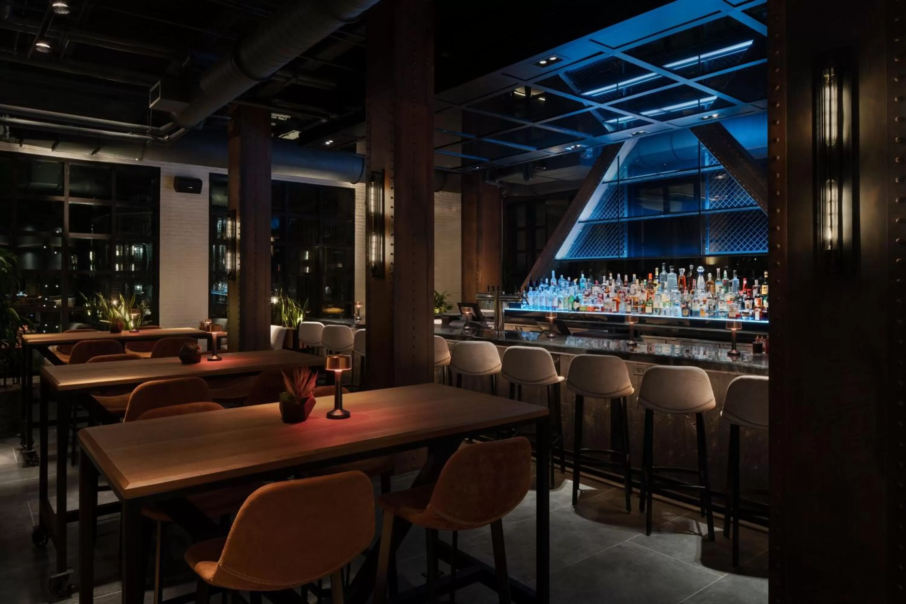 Lounge or bar in Element San Antonio Riverwalk