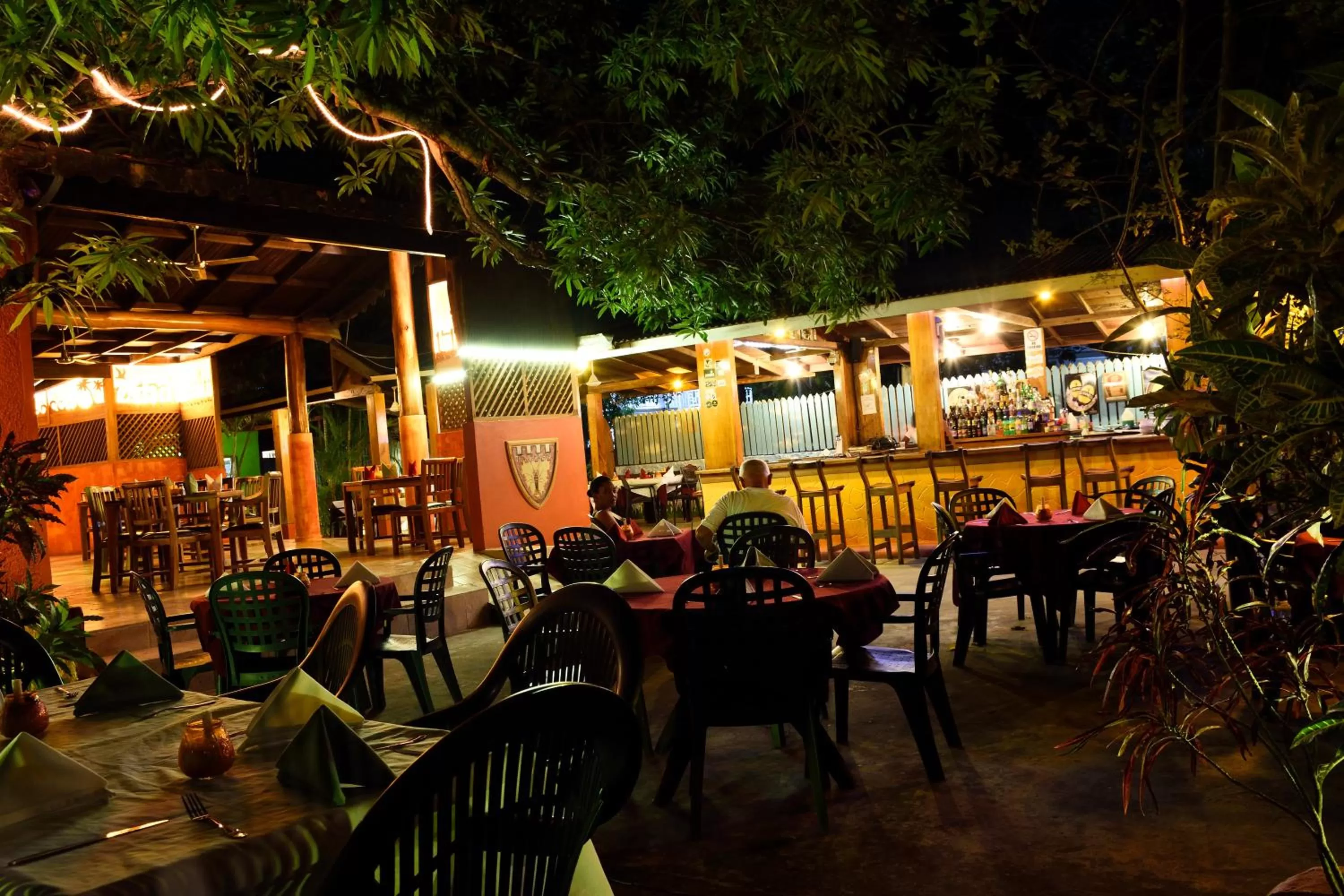 Restaurant/places to eat in Sunrise Club Hotel