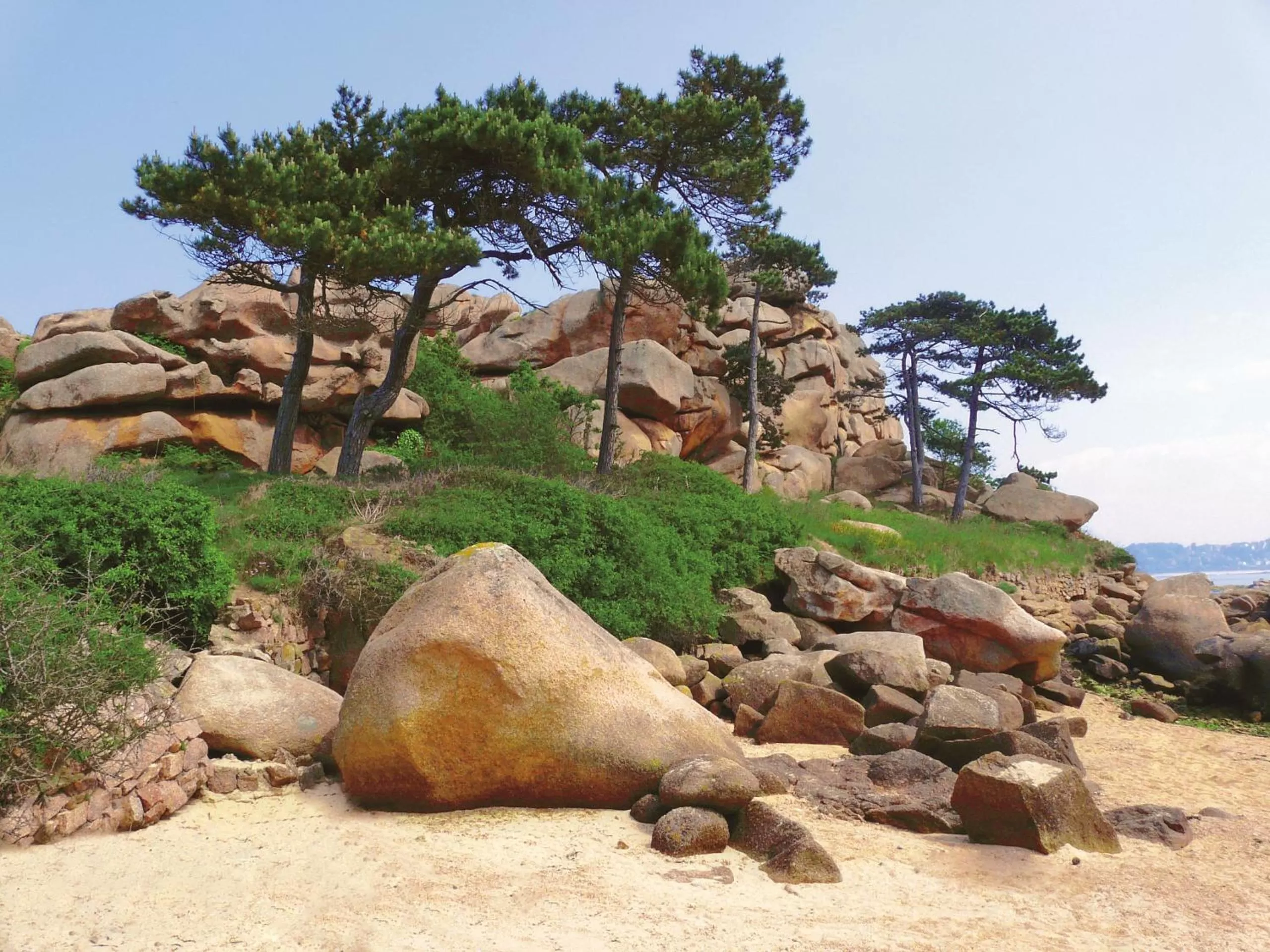 Nearby landmark in Kyriad Lannion-Perros-Guirec