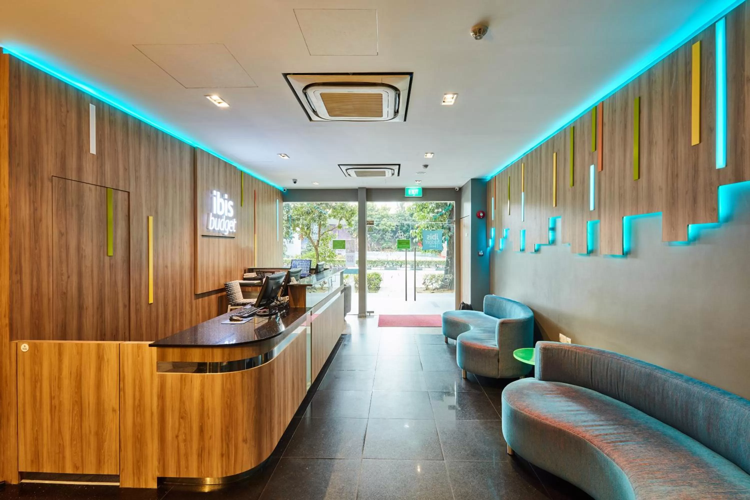 Lobby or reception in ibis budget Singapore Bugis