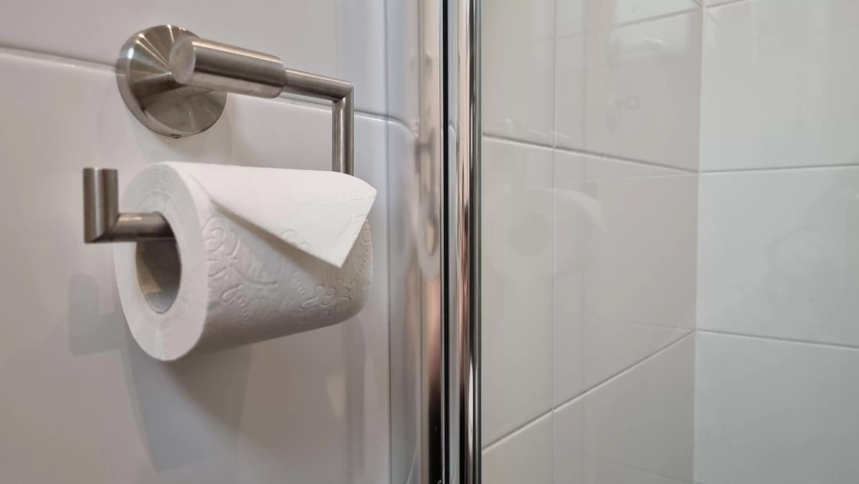 Bathroom in JJ Hotel Hannover-City-Pension