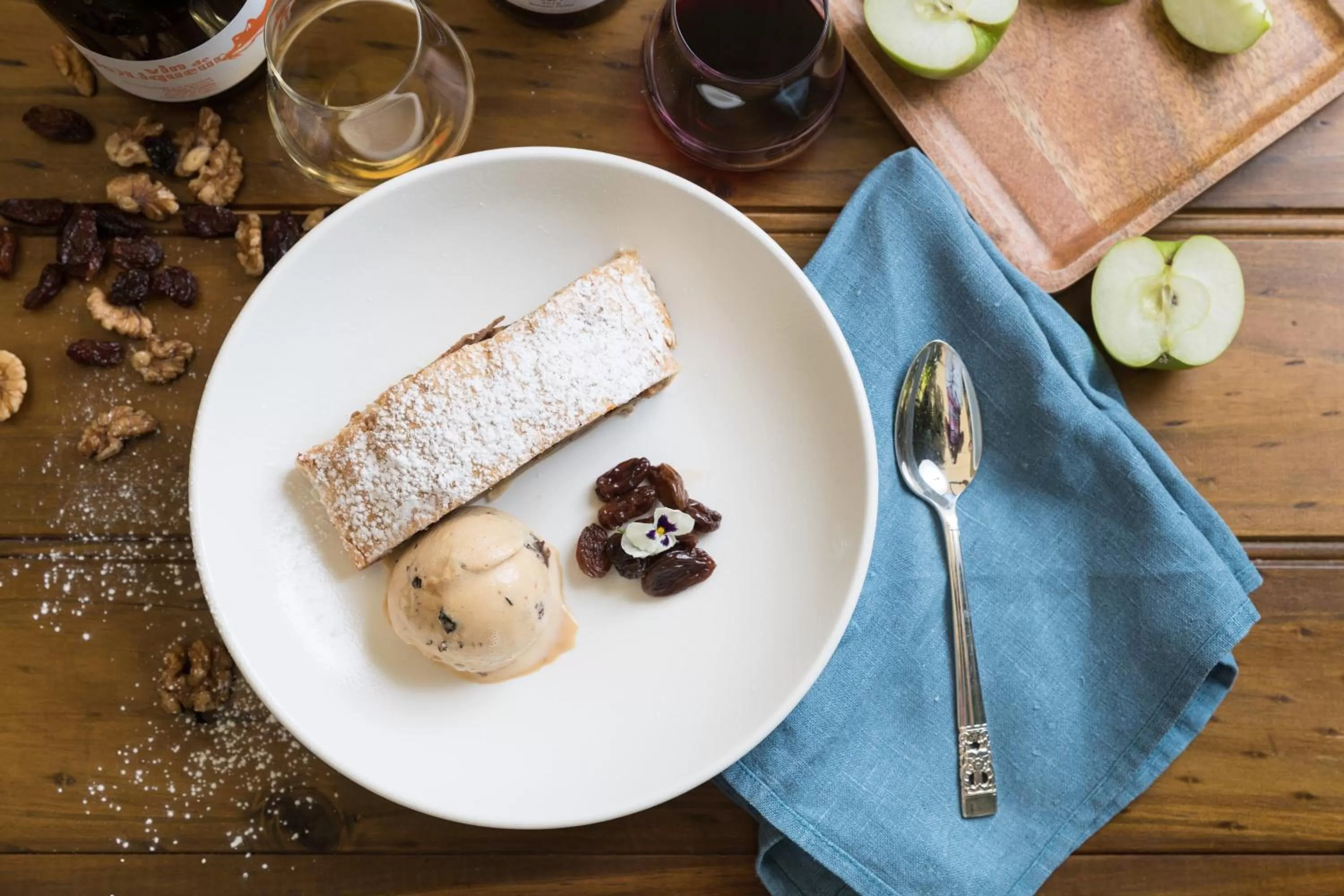 Restaurant/places to eat in Cairns Harbourside Hotel