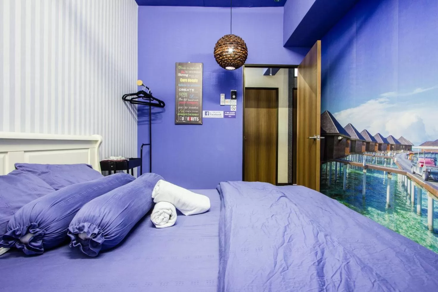 Photo of the whole room, Bed in USM Designer Dwell