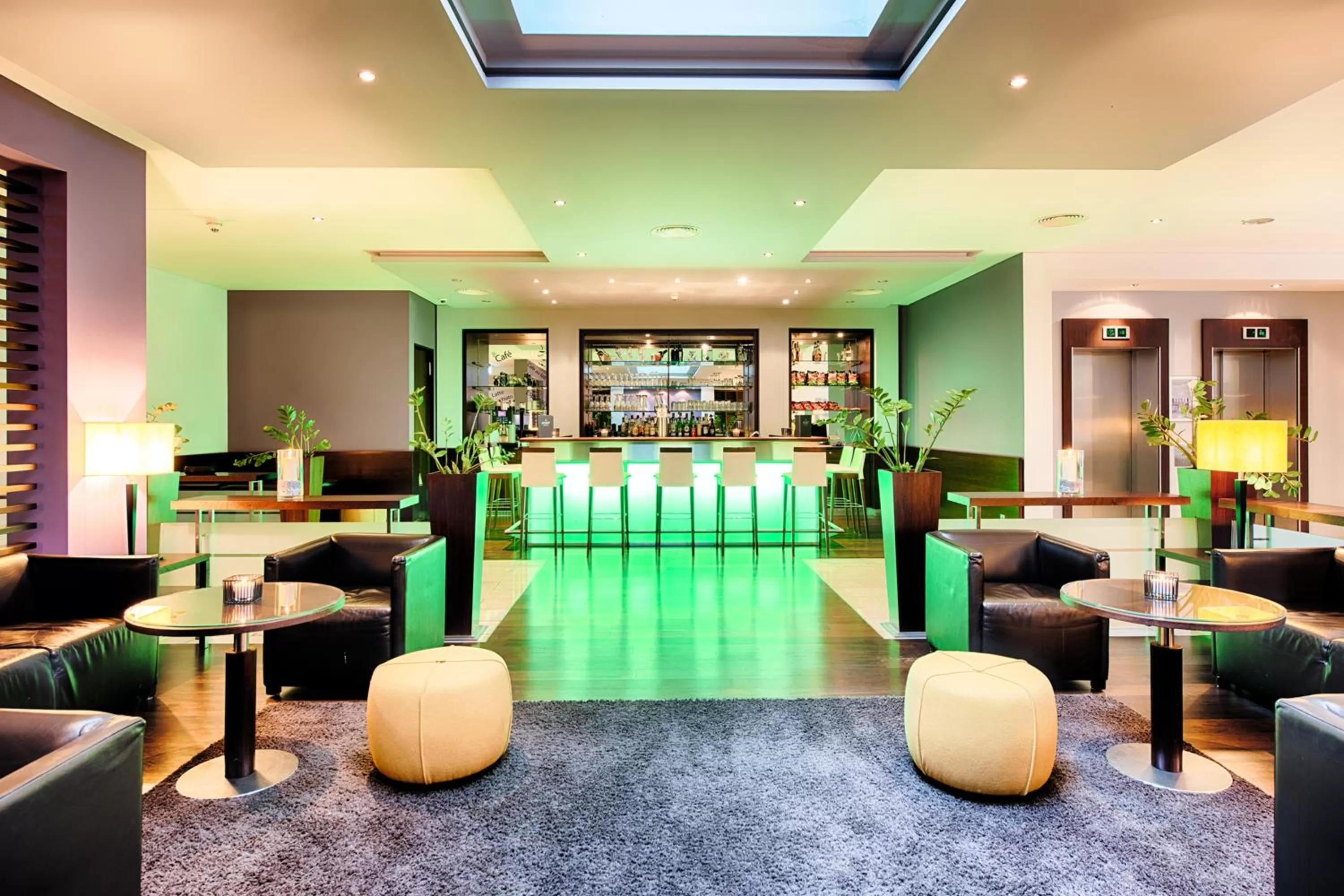 Lounge or bar in ACHAT Hotel Wiesbaden City