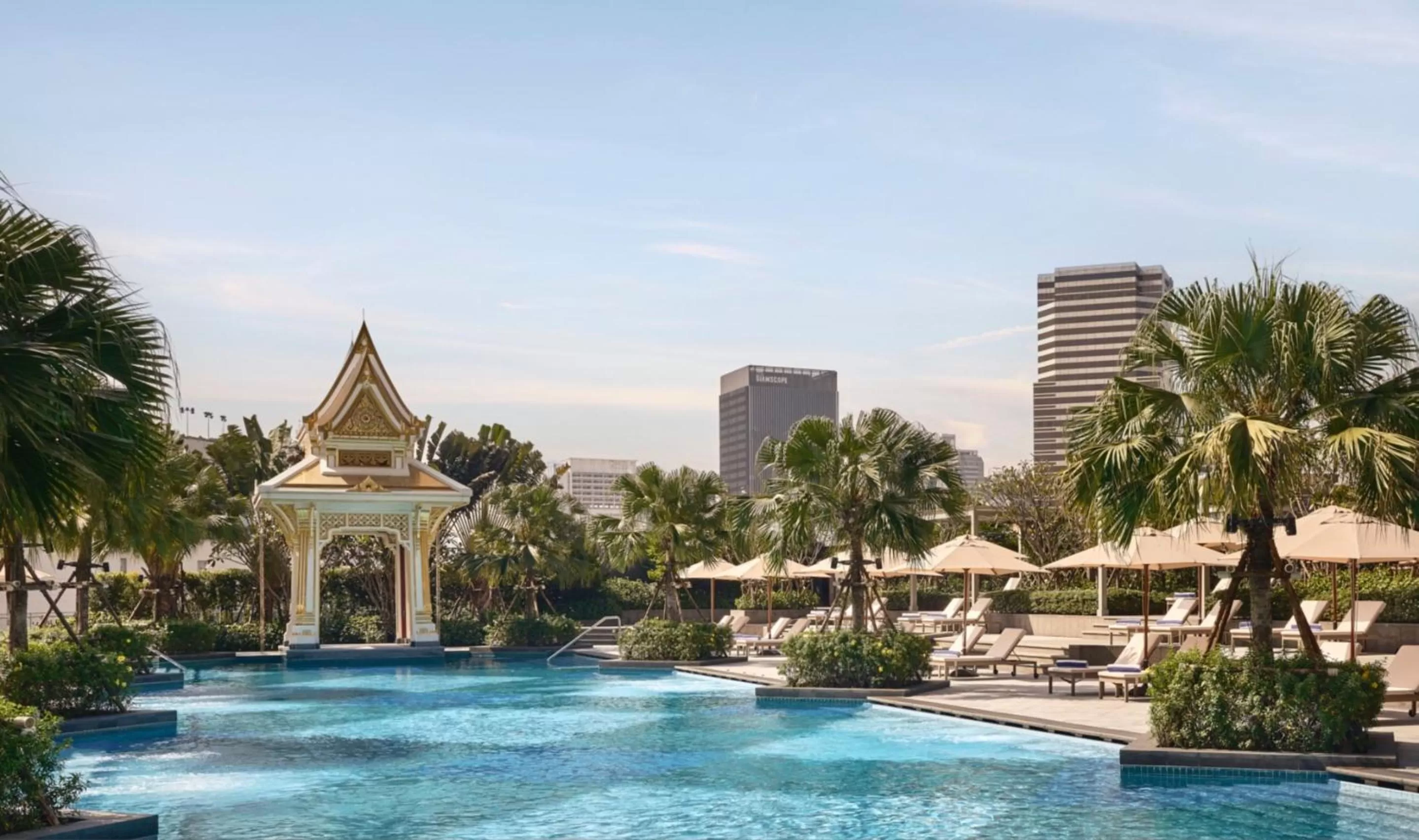 Swimming pool in Chatrium Grand Bangkok