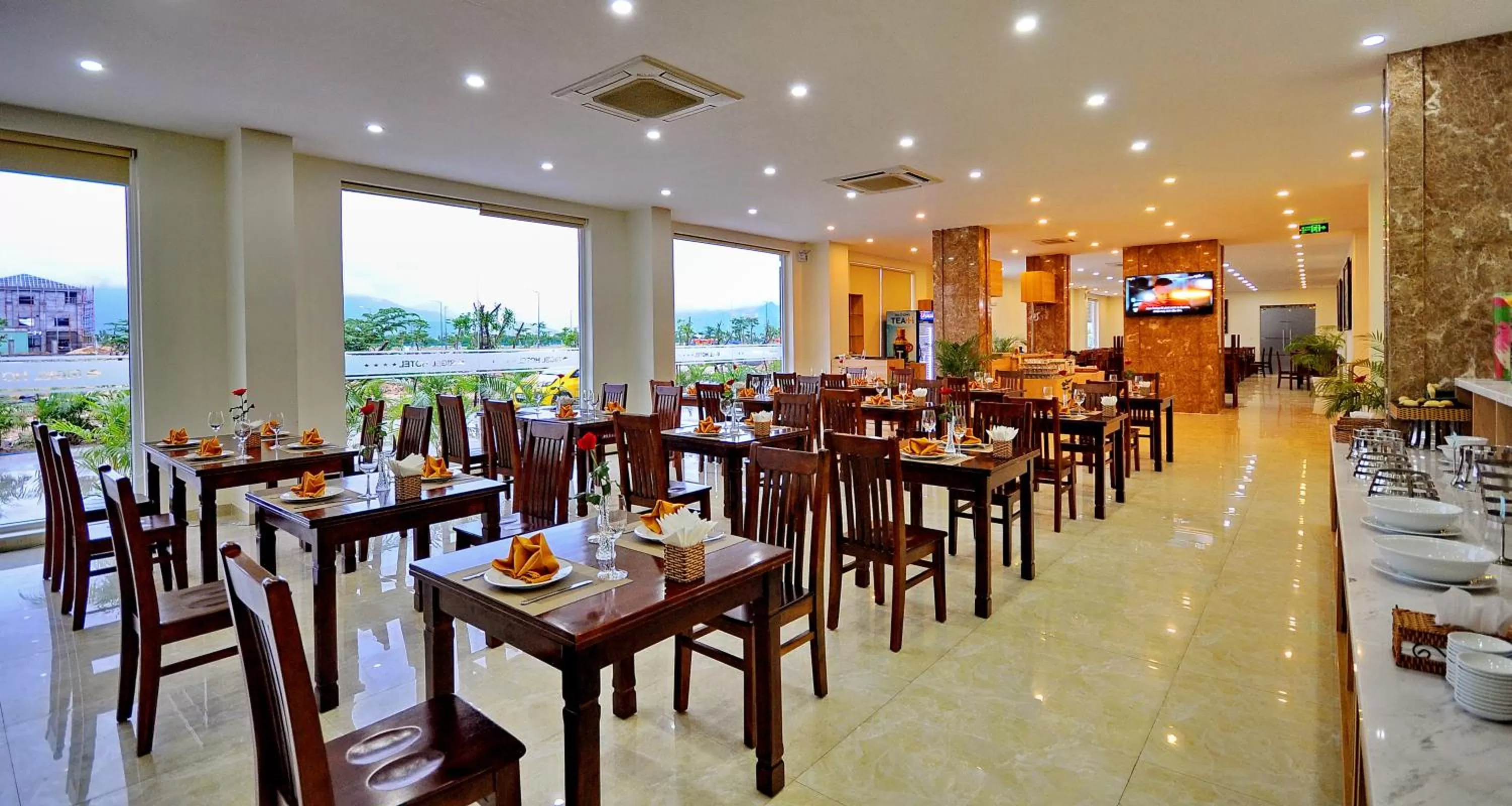 Restaurant/places to eat in Rigel Hotel