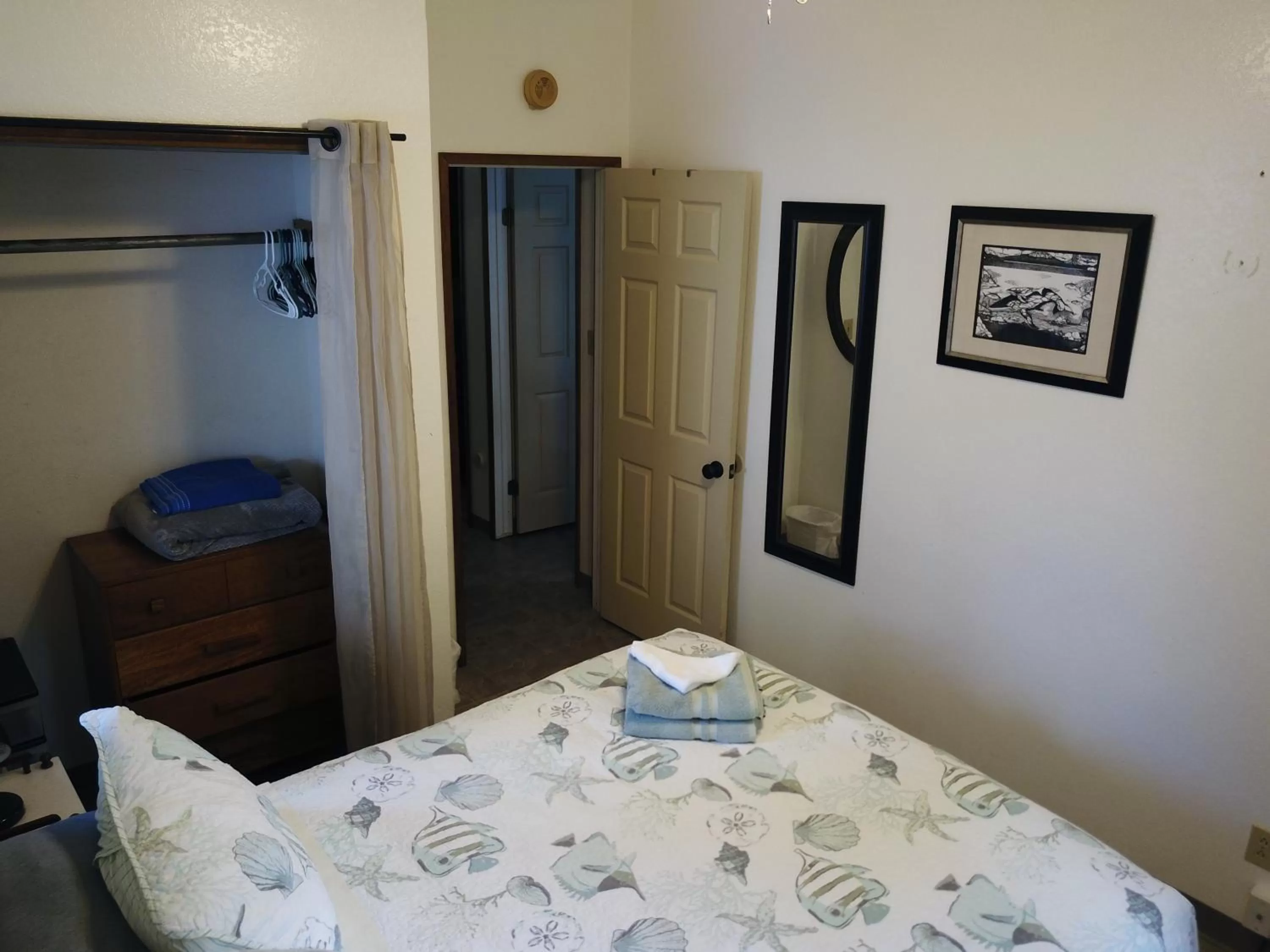 Bed in Hawaiian Ohana Home