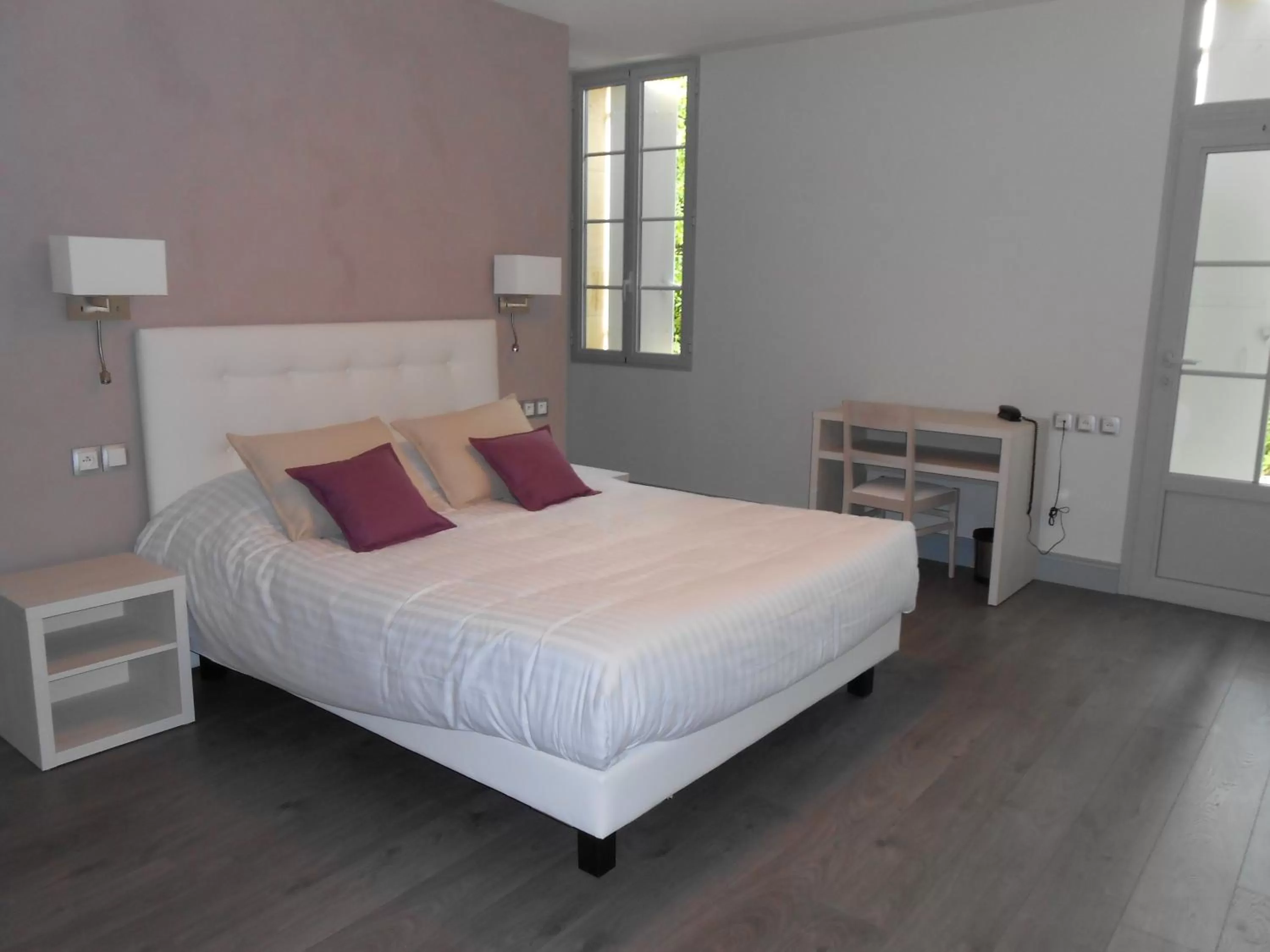 Day, Bed in Logis- Hôtel Spa Restaurant l'Epicurial