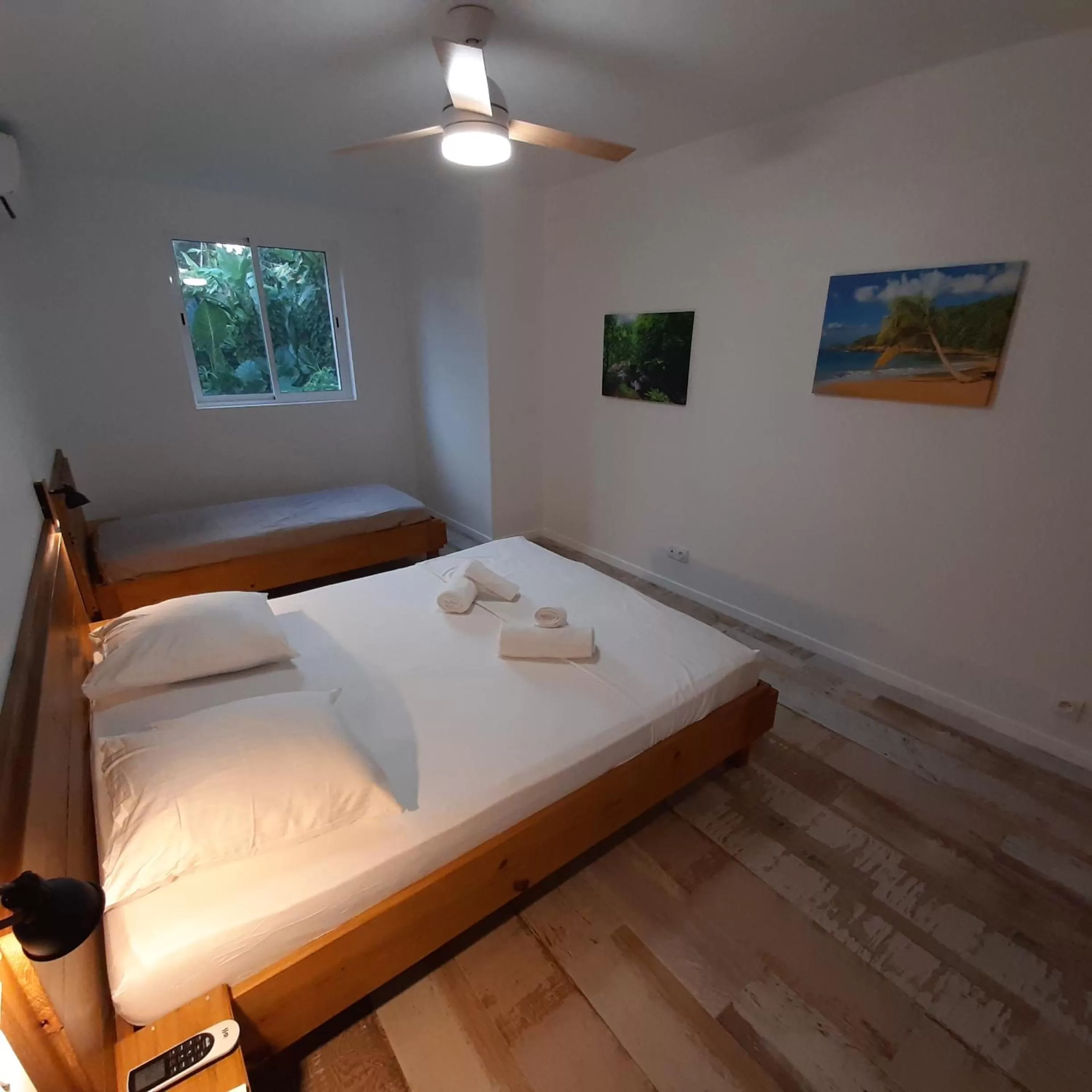 Bedroom, Bed in Les Gîtes de la Lézarde