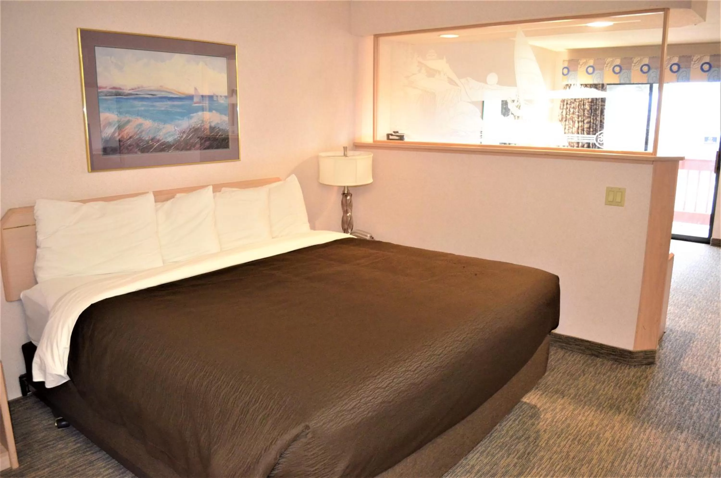 Bed in Shilo Inns Suites The Dalles