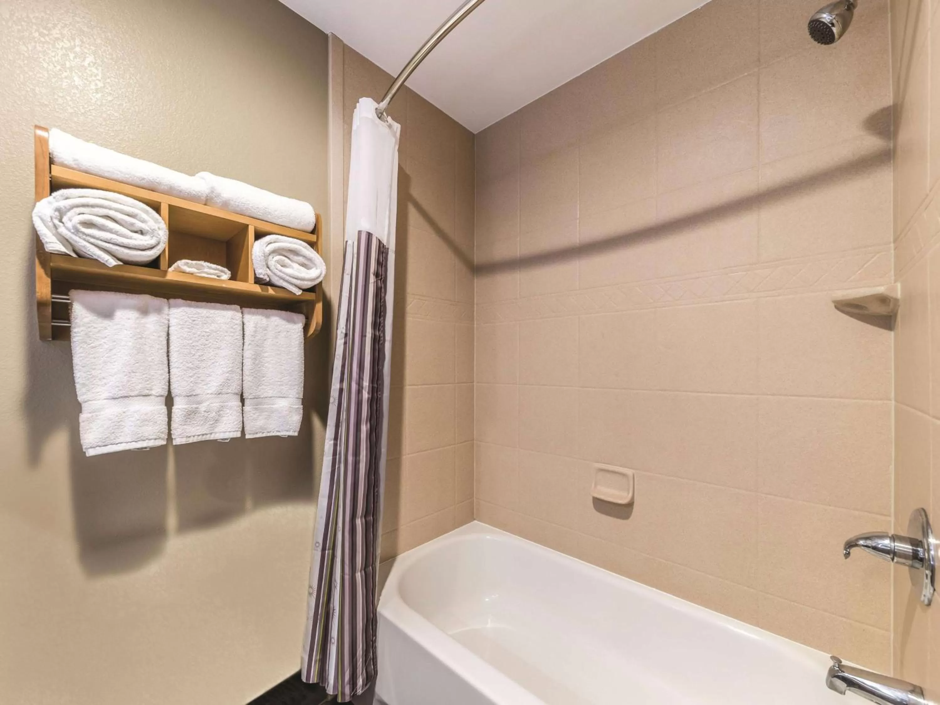 Photo of the whole room in La Quinta by Wyndham Tulsa - Catoosa