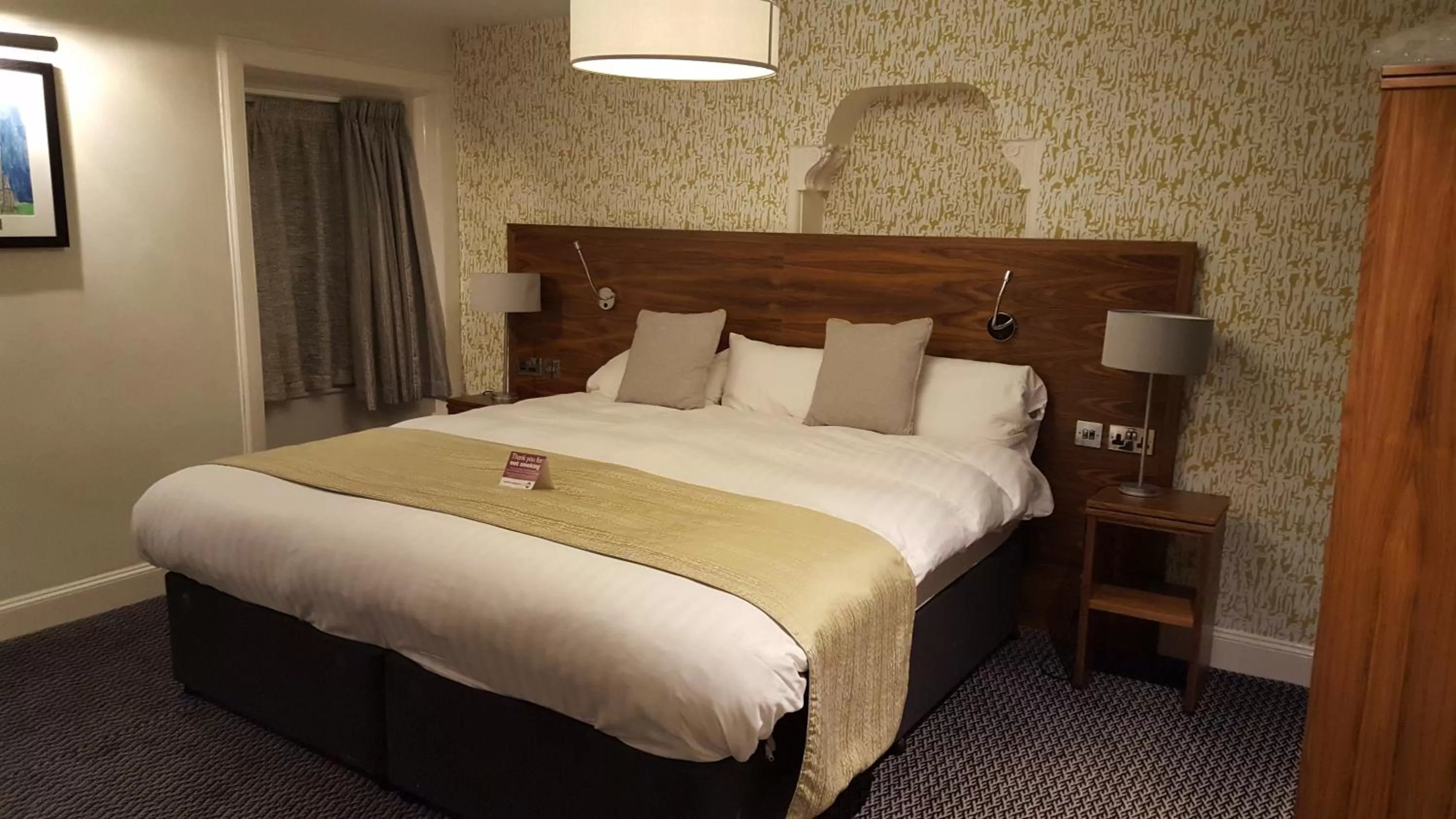 Shower, Bed in The Cross Keys