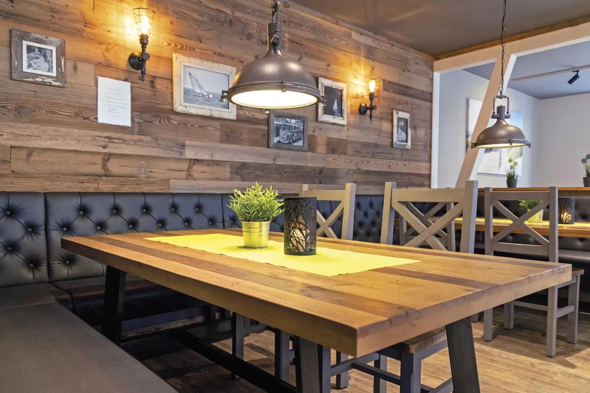 Restaurant/places to eat in Hotel sleep & go